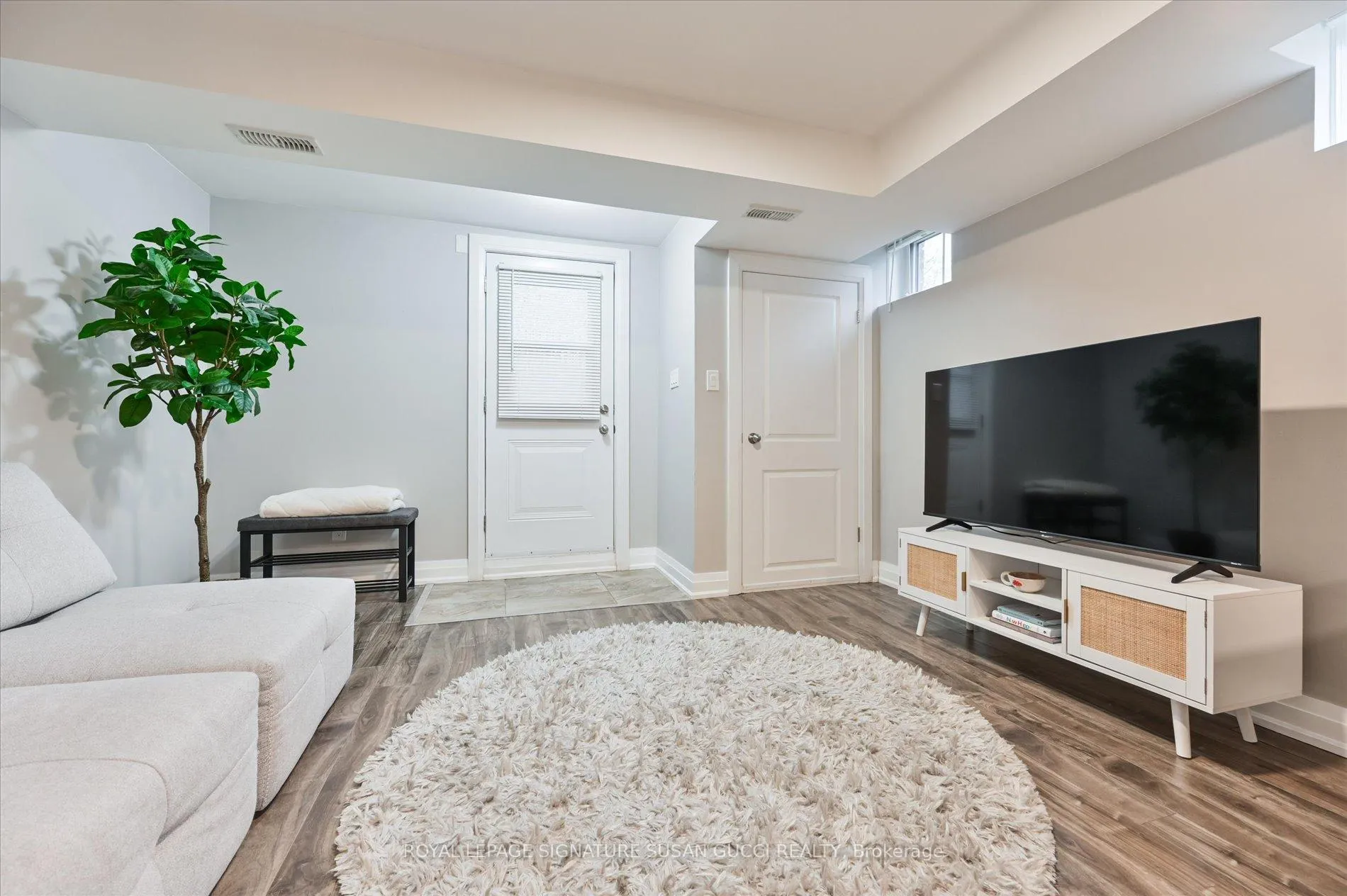 Photo 30 of 2833 St. Clair Avenue E, Toronto, O'Connor-Parkview — HOMEH