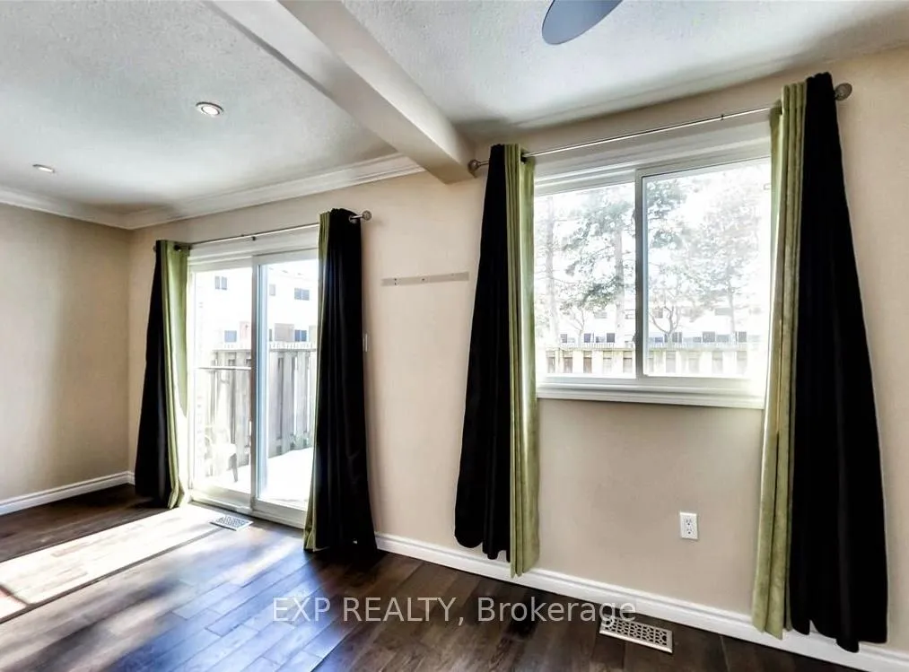Photo 10 of Unit 141, 100 Quigley Road, Hamilton, Vincent — HOMEH
