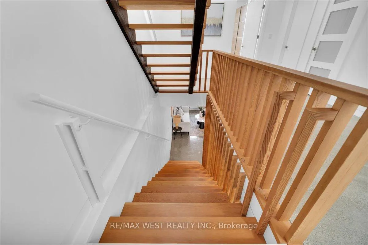 Photo 38 of 38 Smithfield Drive, Etobicoke, Stonegate-Queensway — HOMEH