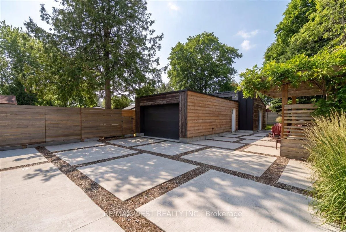 Photo 46 of 38 Smithfield Drive, Etobicoke, Stonegate-Queensway — HOMEH
