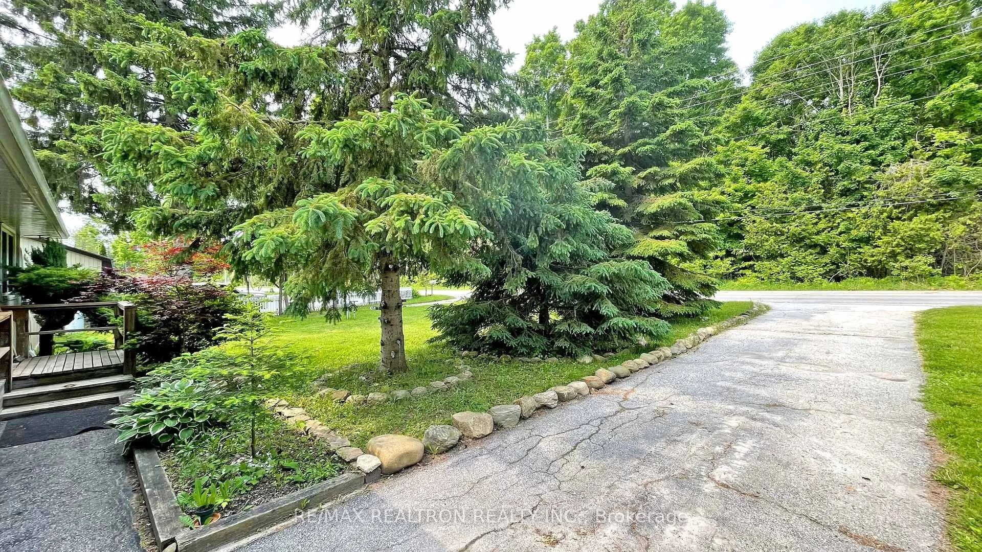 Photo 4 of 2807 25th Side Road, Innisfil, Rural Innisfil — HOMEH