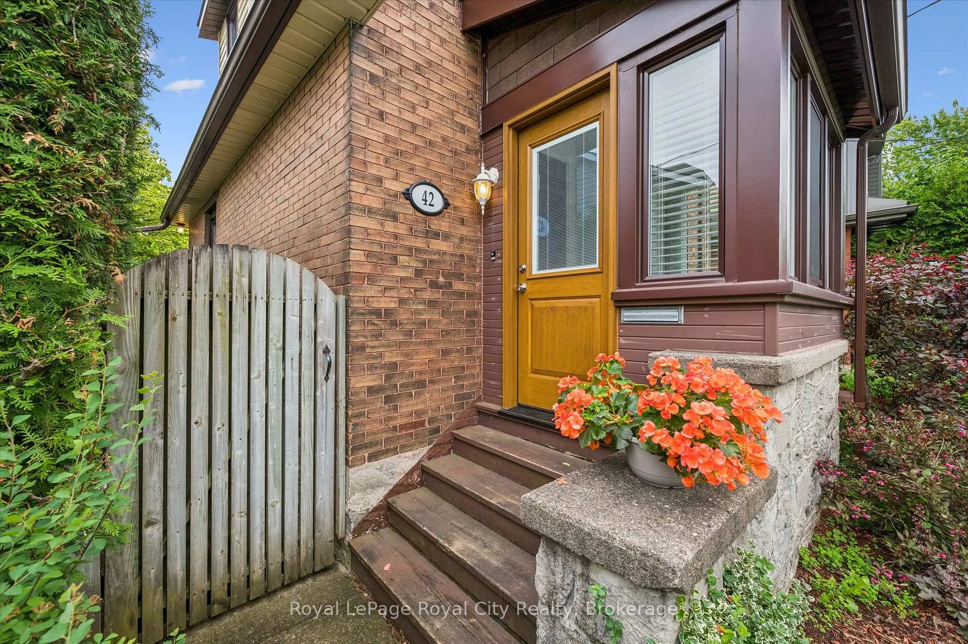 Photo 3 of 42 Inkerman Street, Guelph, Junction/Onward Willow — HOMEH