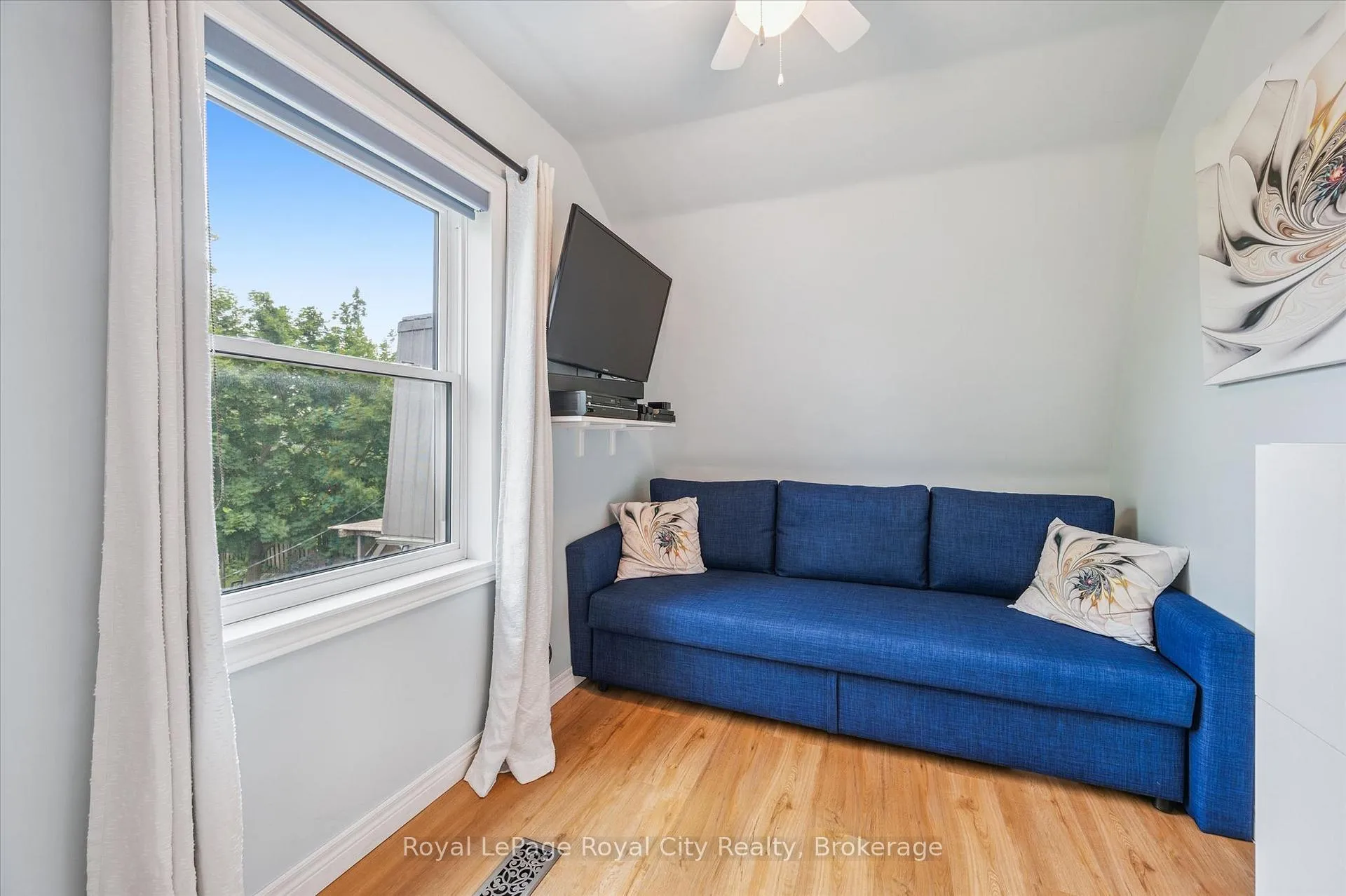 Photo 17 of 42 Inkerman Street, Guelph, Junction/Onward Willow — HOMEH