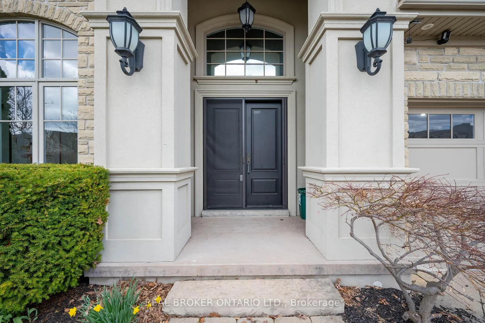 Photo 3 of 459 Deer Ridge Drive, Kitchener, Pioneer Tower West — HOMEH
