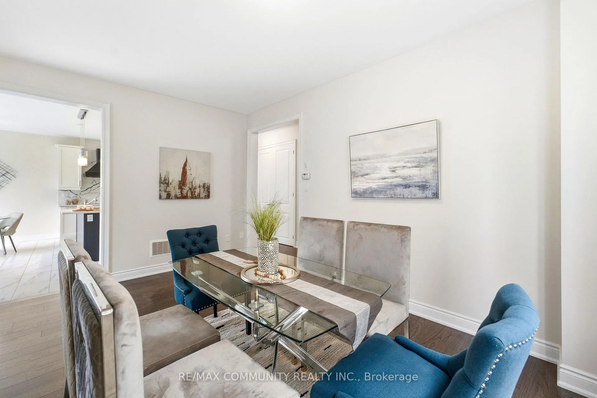 Photo 11 of 54 Olerud Drive, Whitby, Rural Whitby — HOMEH
