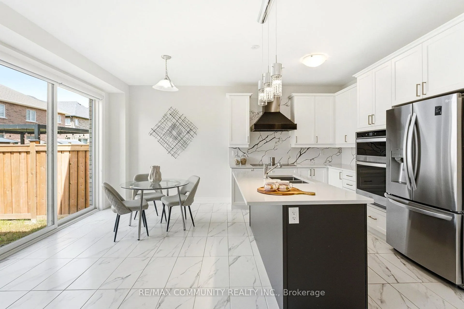 Photo 16 of 54 Olerud Drive, Whitby, Rural Whitby — HOMEH