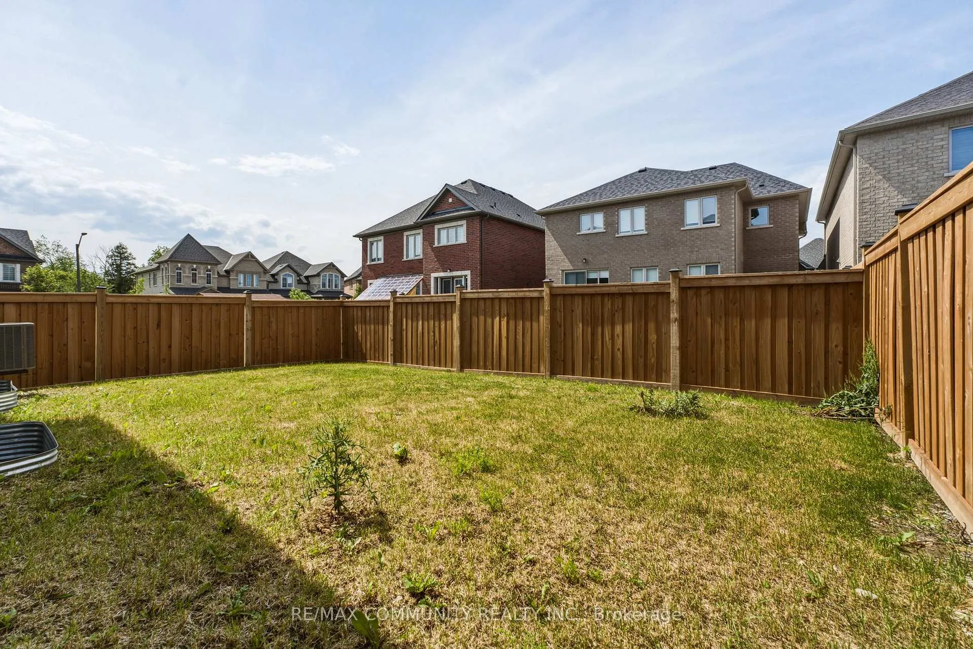 Photo 45 of 54 Olerud Drive, Whitby, Rural Whitby — HOMEH