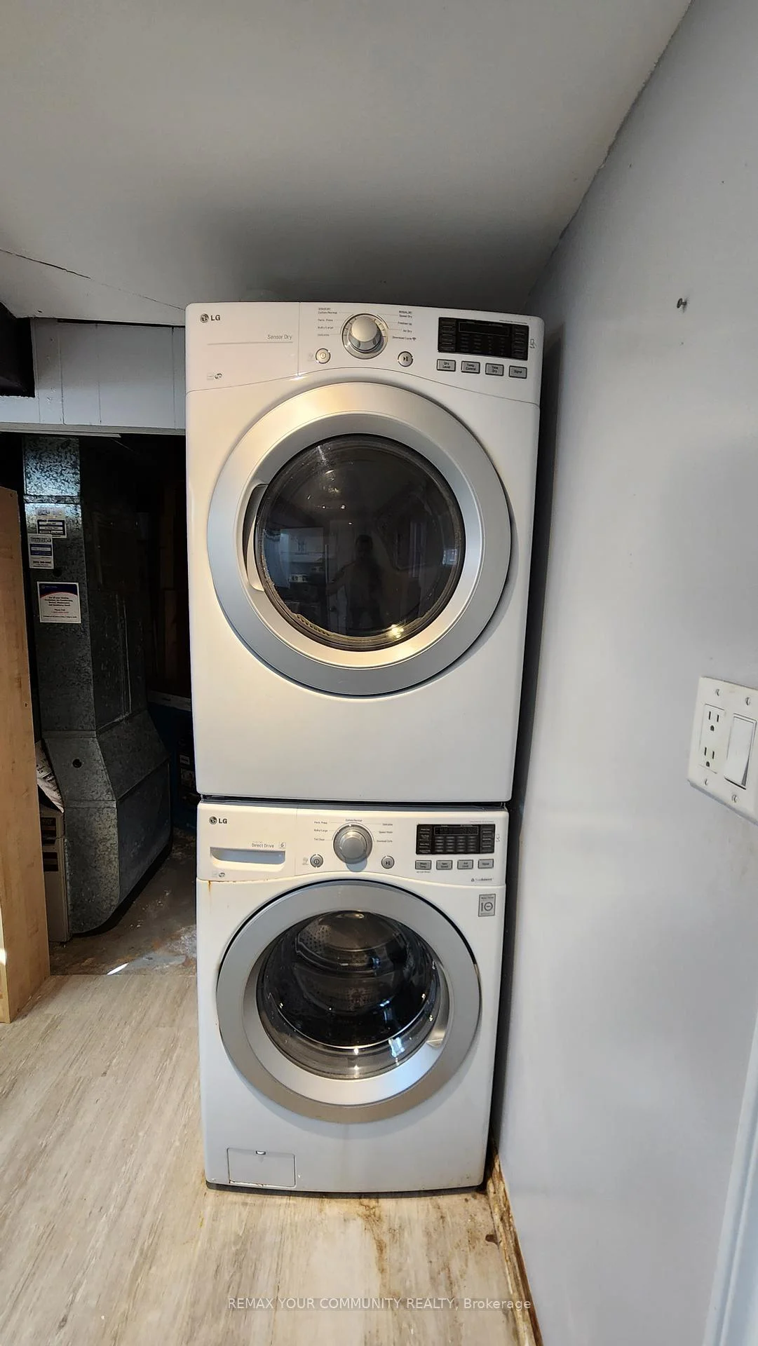Photo 15 of 3237 Corry Crescent, Niagara Falls, Chippawa — HOMEH