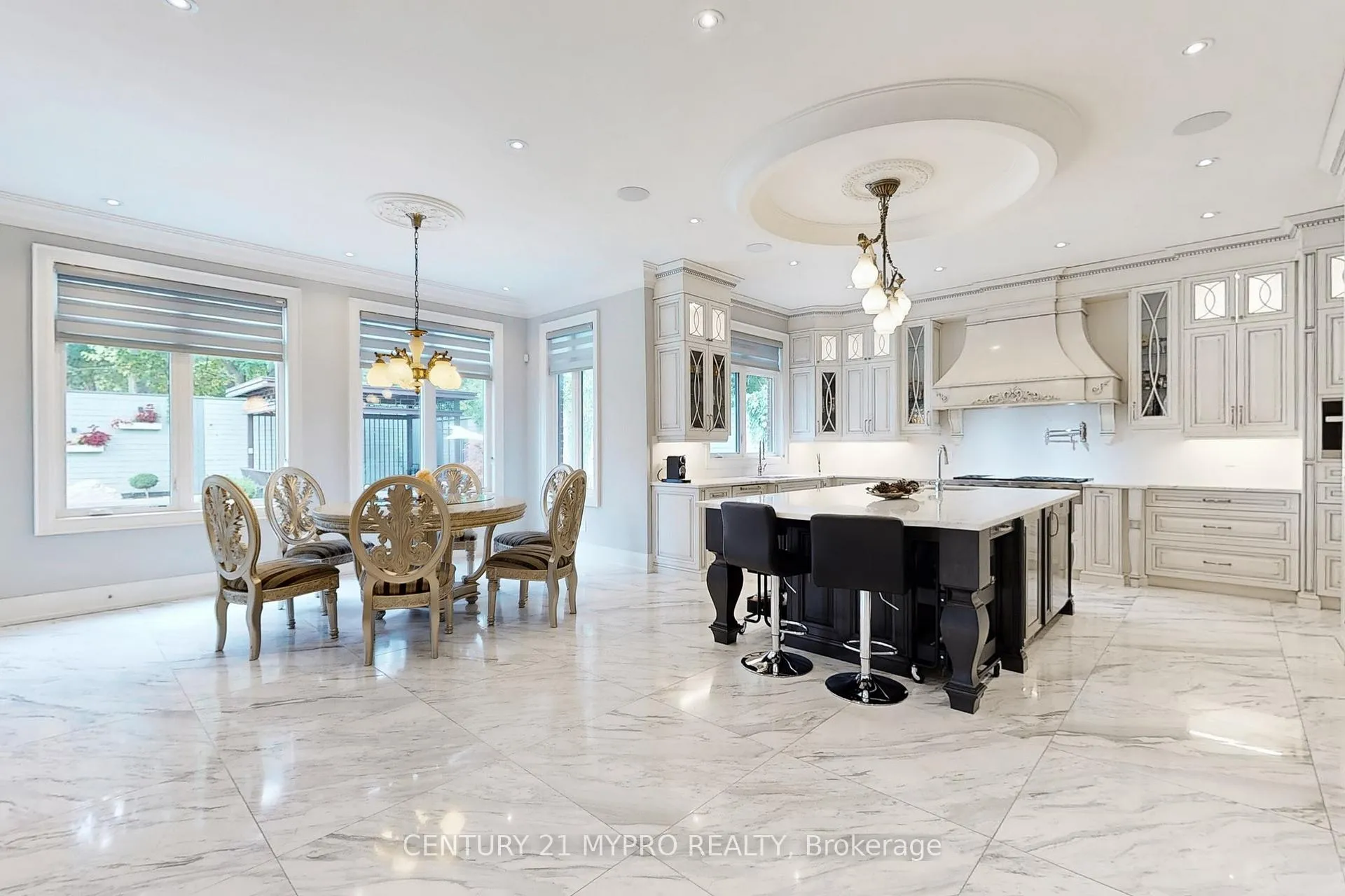 Photo 7 of 36 Farrington Drive, North York, St. Andrew-Windfields — HOMEH