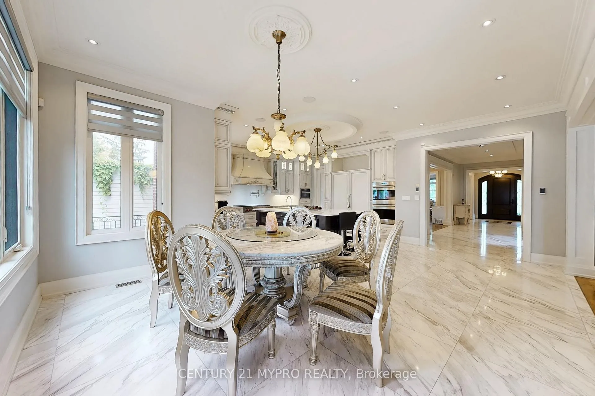 Photo 9 of 36 Farrington Drive, North York, St. Andrew-Windfields — HOMEH