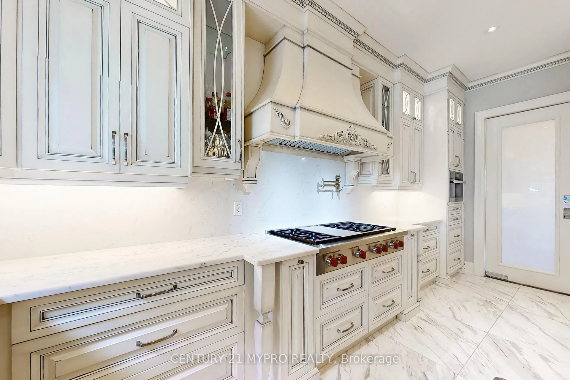 Photo 10 of 36 Farrington Drive, North York, St. Andrew-Windfields — HOMEH