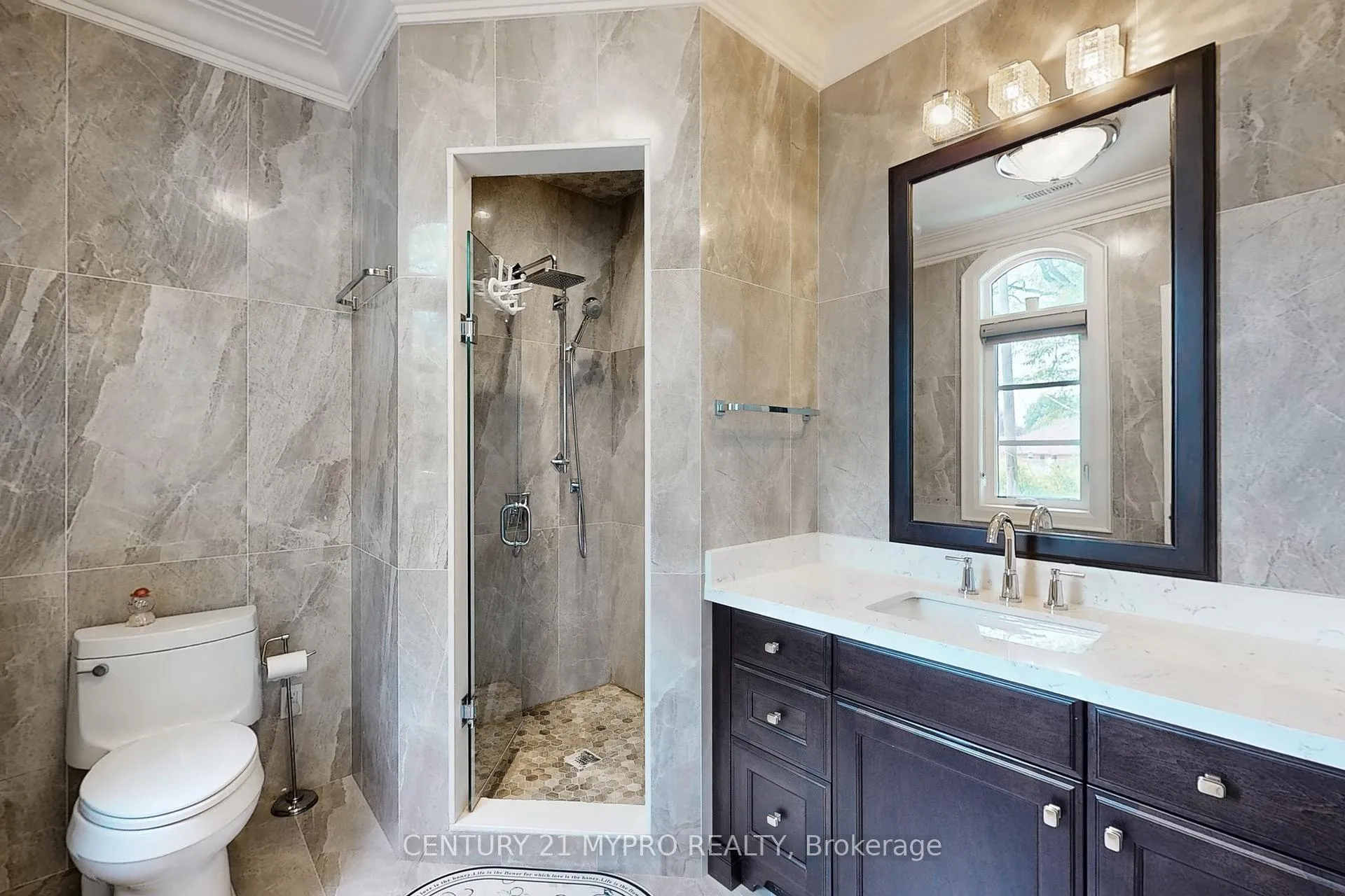 Photo 30 of 36 Farrington Drive, North York, St. Andrew-Windfields — HOMEH