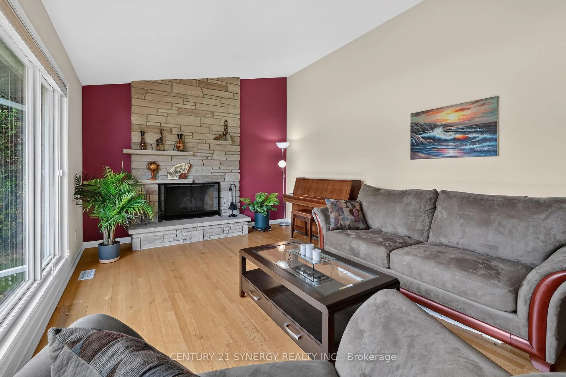 Photo 9 of 20 Sherry Lane, Ottawa, Manordale — HOMEH