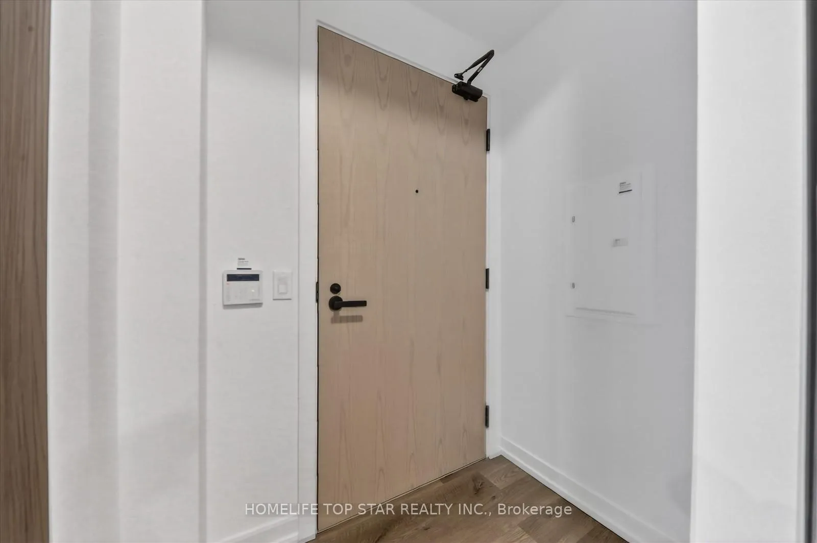 Photo 12 of Unit 5601, 8 Interchange Way, Vaughan, Vaughan Corporate Centre — HOMEH