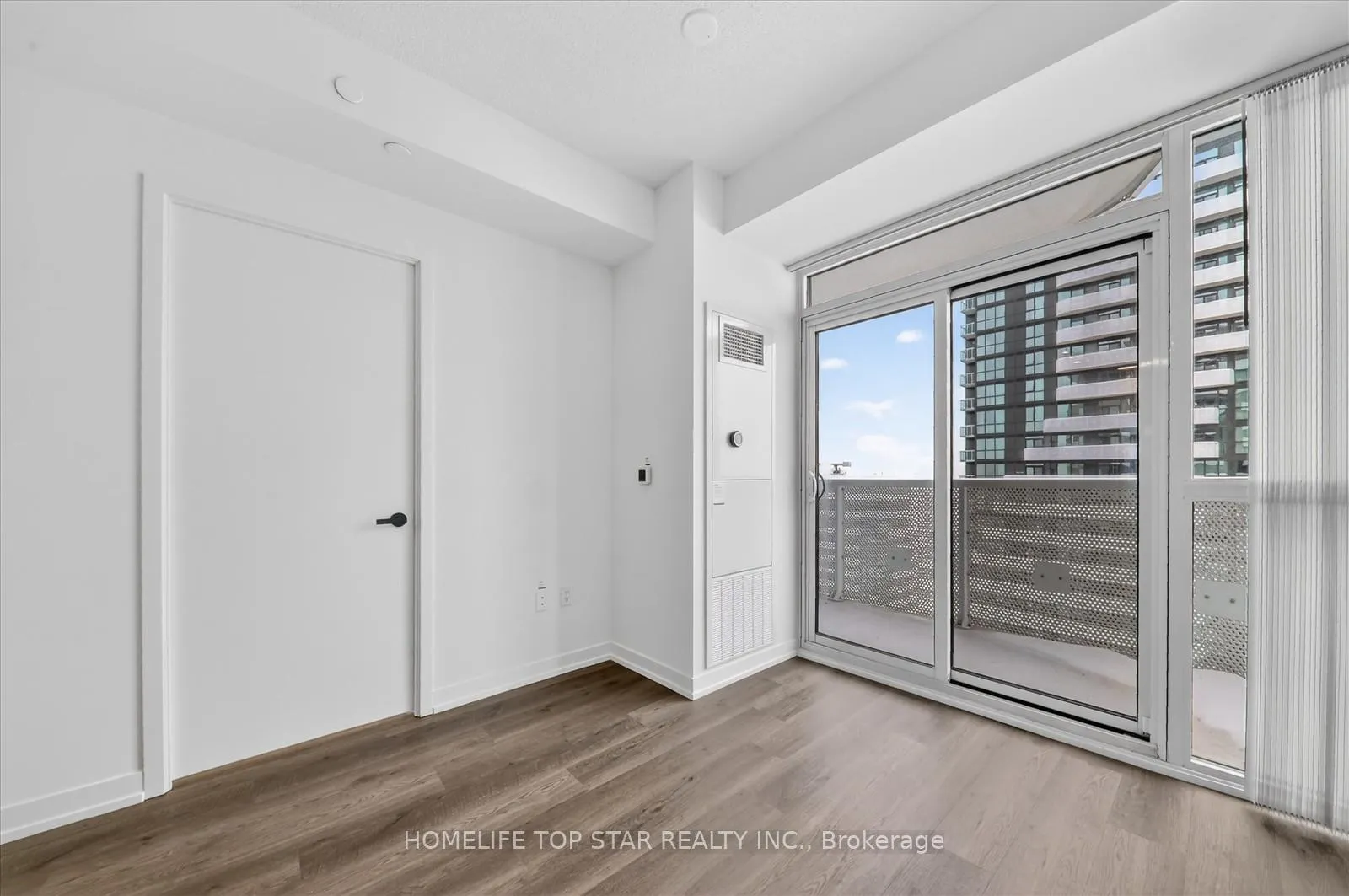 Photo 21 of Unit 5601, 8 Interchange Way, Vaughan, Vaughan Corporate Centre — HOMEH