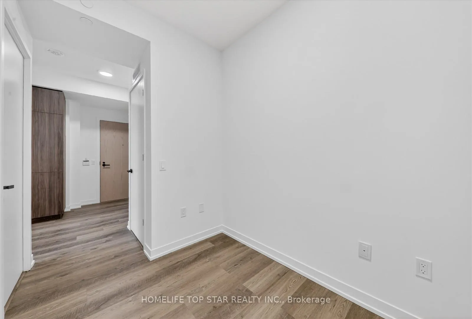 Photo 26 of Unit 5601, 8 Interchange Way, Vaughan, Vaughan Corporate Centre — HOMEH