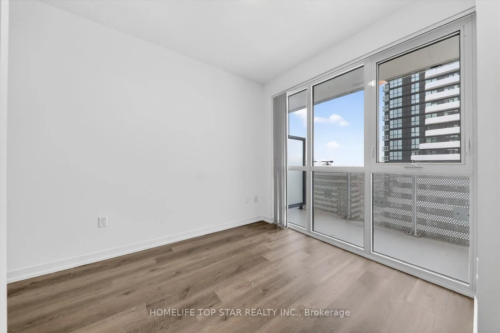Photo 29 of Unit 5601, 8 Interchange Way, Vaughan, Vaughan Corporate Centre — HOMEH