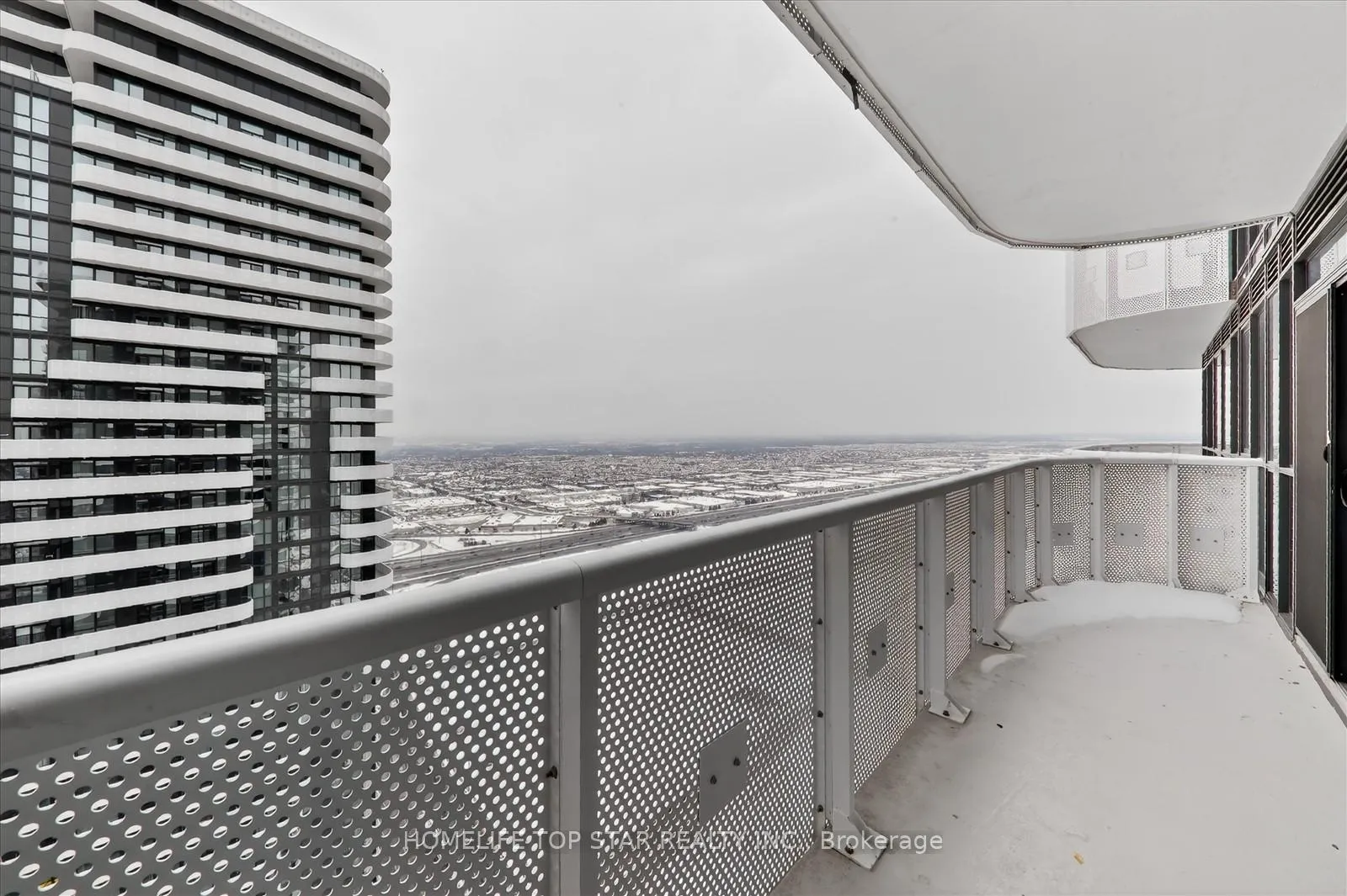 Photo 34 of Unit 5601, 8 Interchange Way, Vaughan, Vaughan Corporate Centre — HOMEH