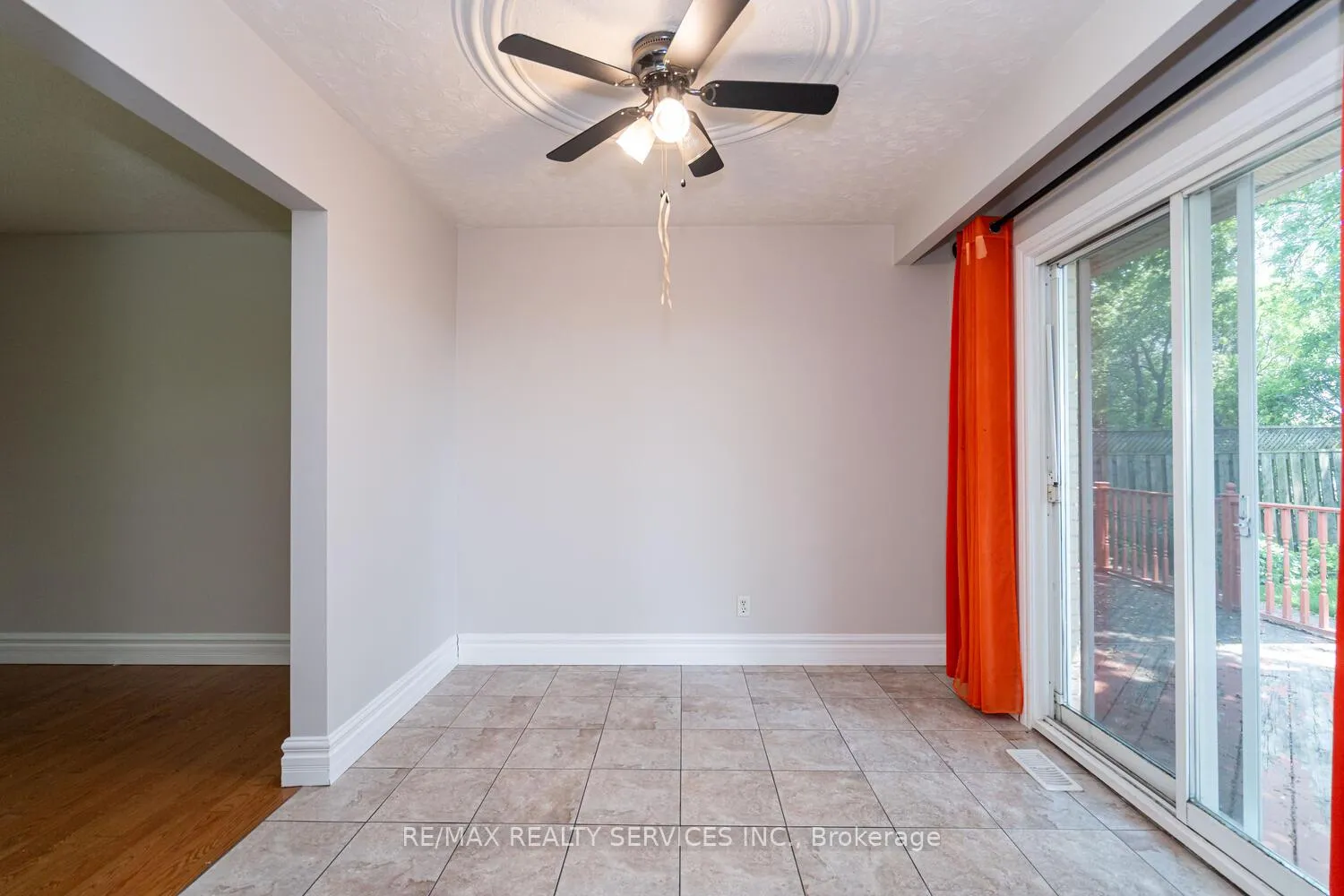 Photo 17 of 285 Thorncrest Drive, Waterloo, Lakeshore Village — HOMEH