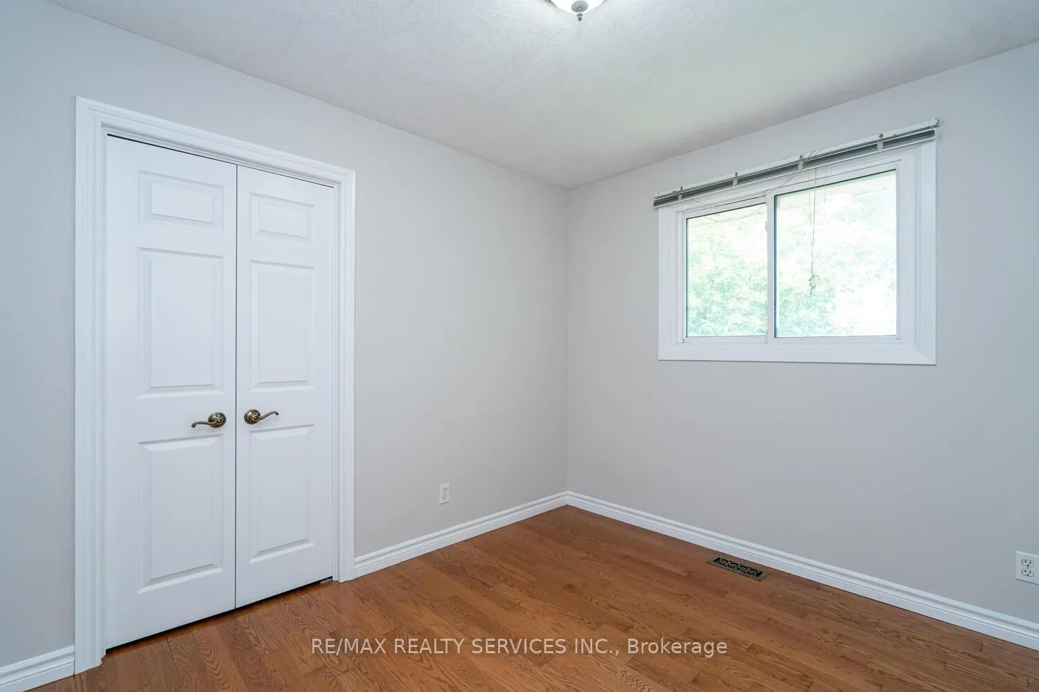 Photo 23 of 285 Thorncrest Drive, Waterloo, Lakeshore Village — HOMEH