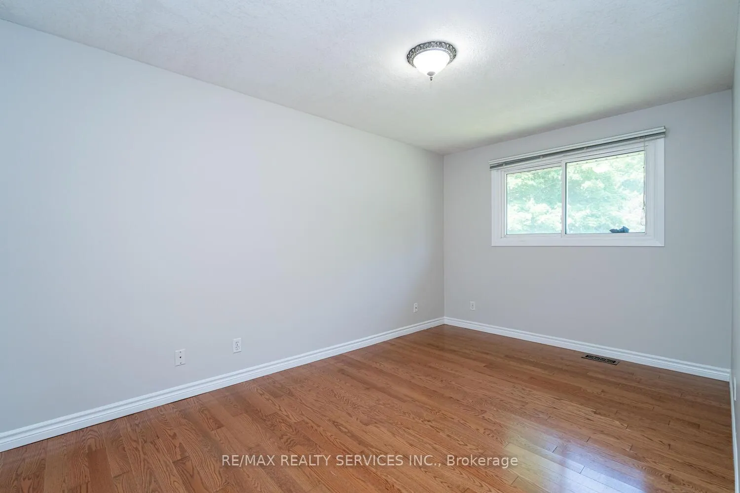 Photo 27 of 285 Thorncrest Drive, Waterloo, Lakeshore Village — HOMEH