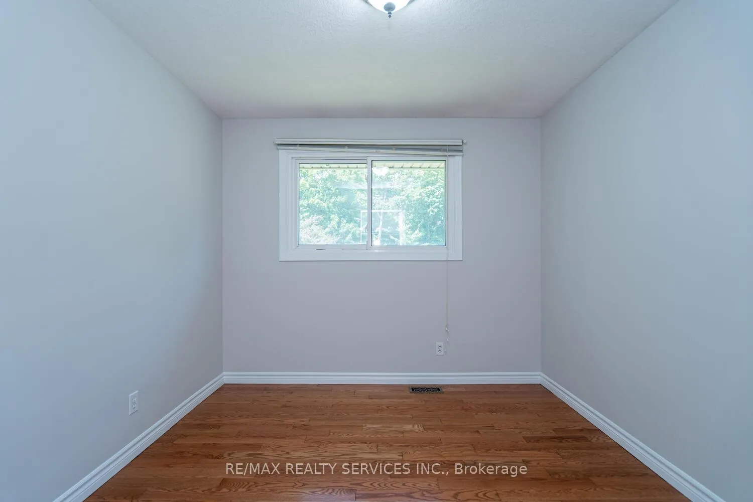 Photo 30 of 285 Thorncrest Drive, Waterloo, Lakeshore Village — HOMEH