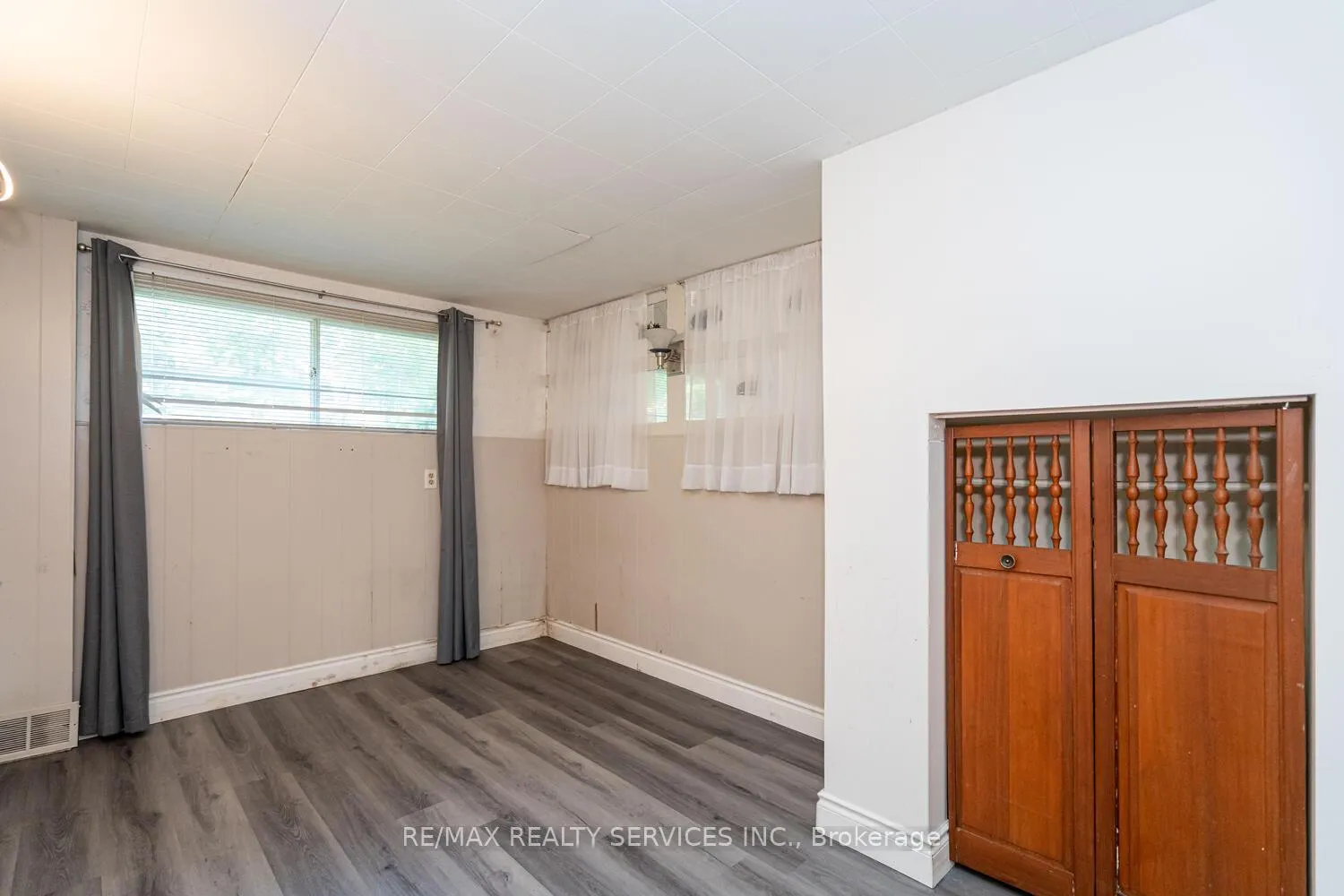 Photo 34 of 285 Thorncrest Drive, Waterloo, Lakeshore Village — HOMEH