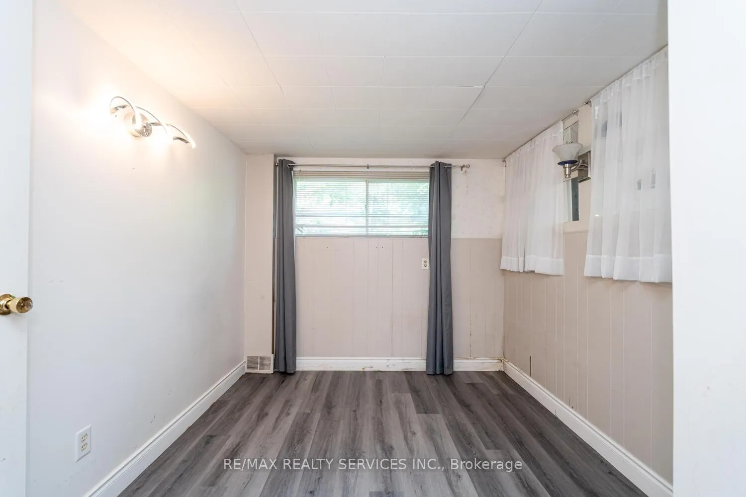 Photo 35 of 285 Thorncrest Drive, Waterloo, Lakeshore Village — HOMEH