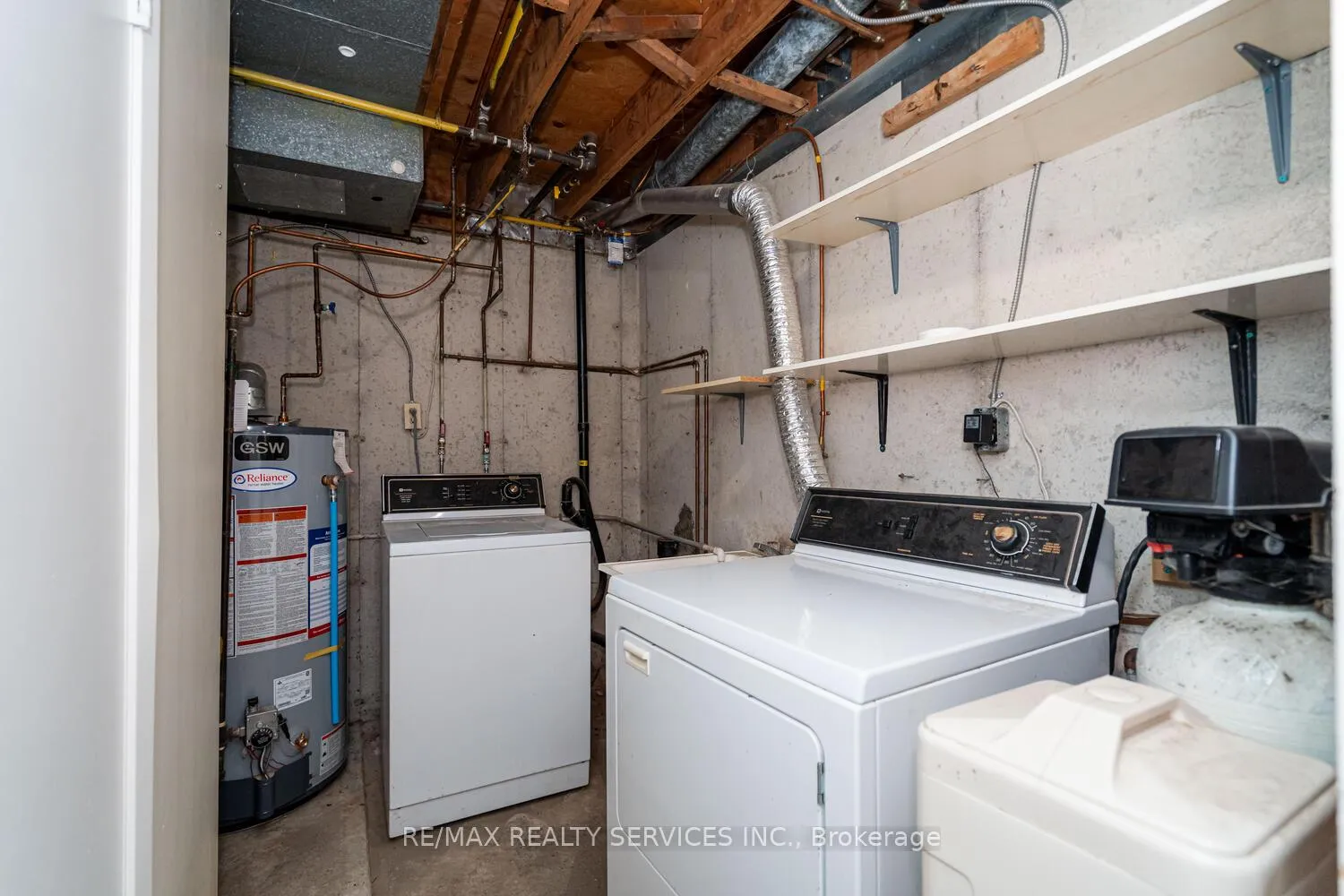 Photo 41 of 285 Thorncrest Drive, Waterloo, Lakeshore Village — HOMEH