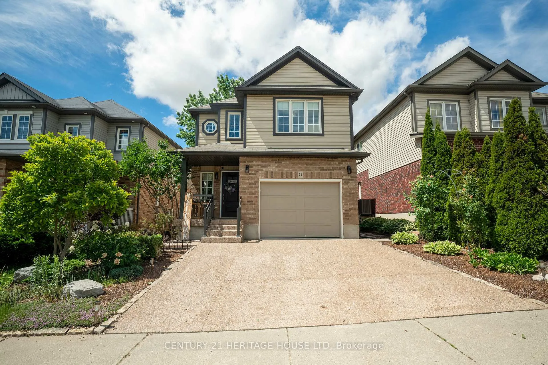 Photo 1 of 35 Parkvale Drive, Kitchener, Huron Park — HOMEH