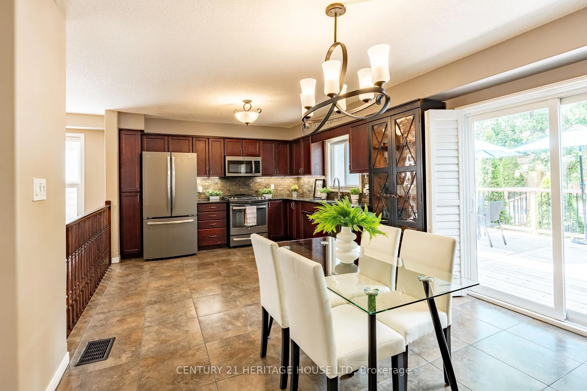 Photo 12 of 35 Parkvale Drive, Kitchener, Huron Park — HOMEH