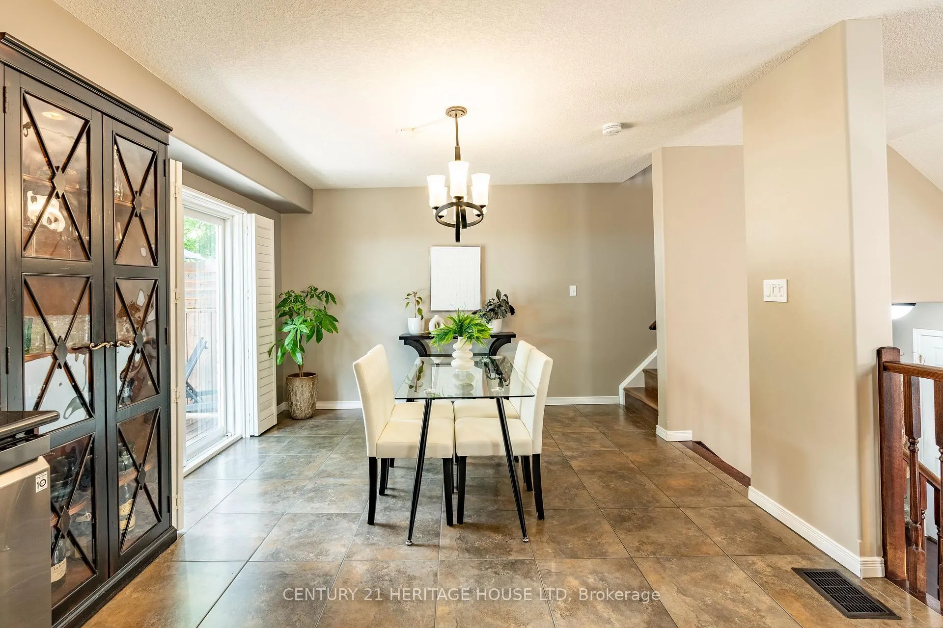 Photo 13 of 35 Parkvale Drive, Kitchener, Huron Park — HOMEH