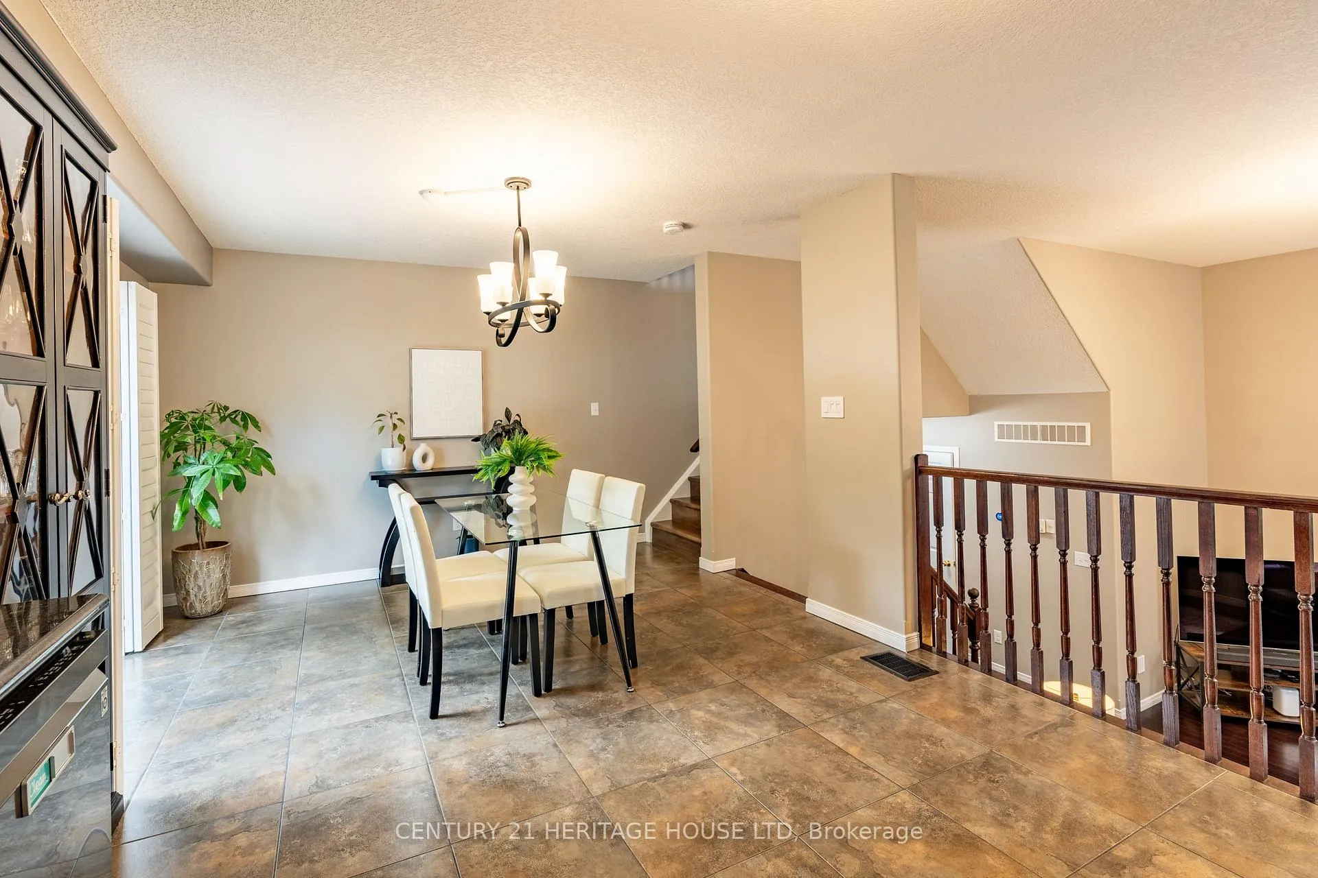 Photo 14 of 35 Parkvale Drive, Kitchener, Huron Park — HOMEH
