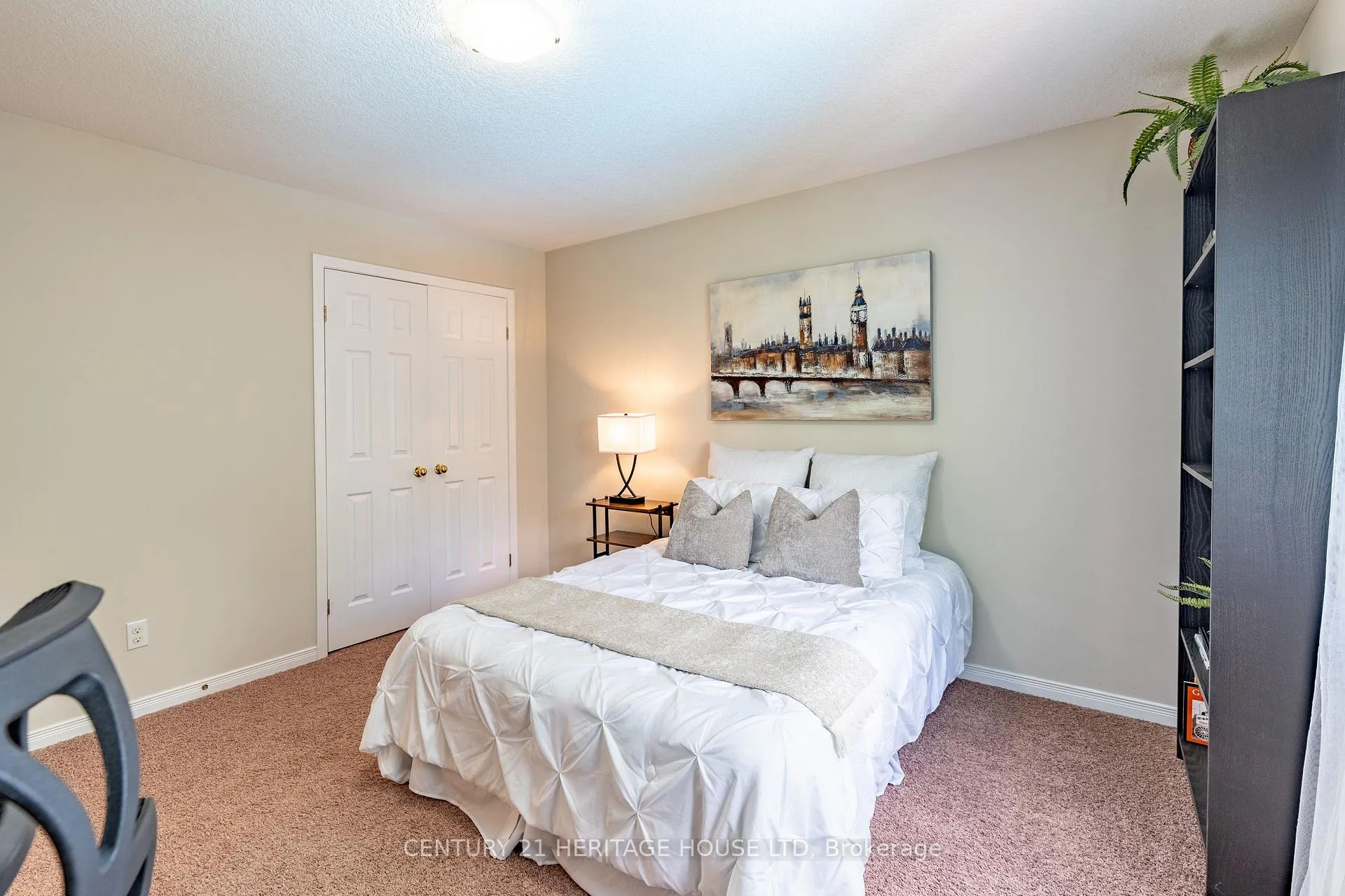 Photo 25 of 35 Parkvale Drive, Kitchener, Huron Park — HOMEH