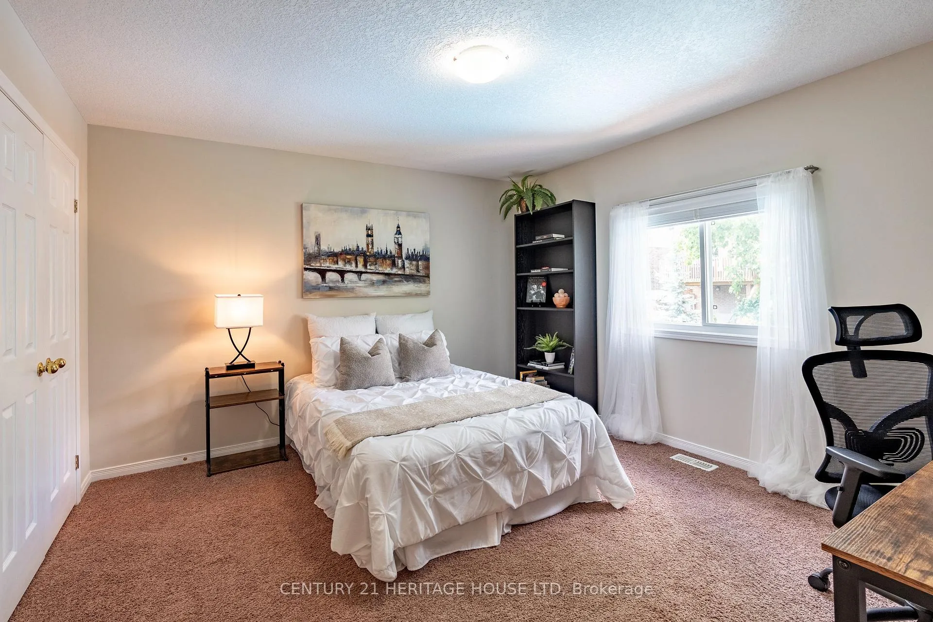 Photo 26 of 35 Parkvale Drive, Kitchener, Huron Park — HOMEH