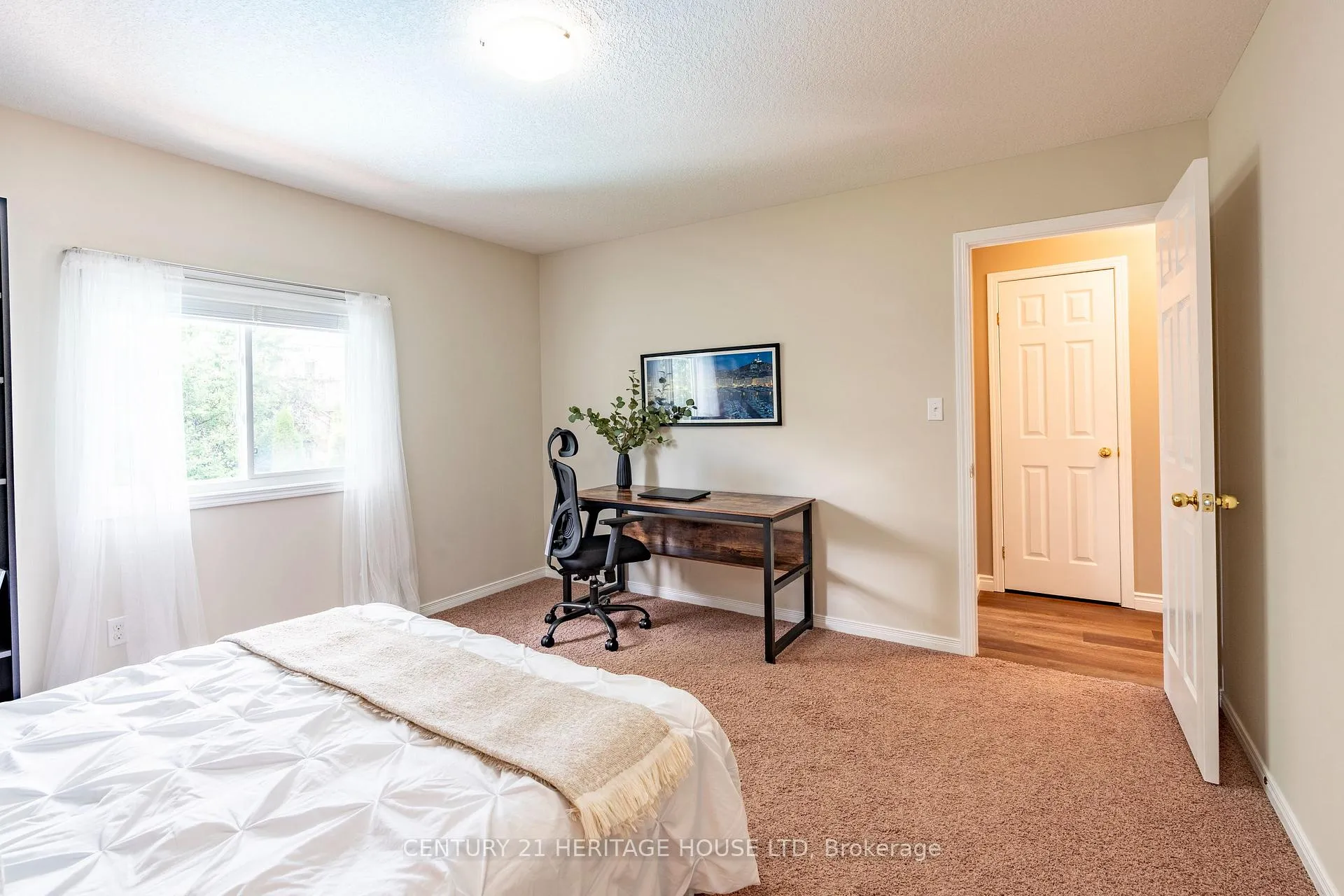 Photo 27 of 35 Parkvale Drive, Kitchener, Huron Park — HOMEH