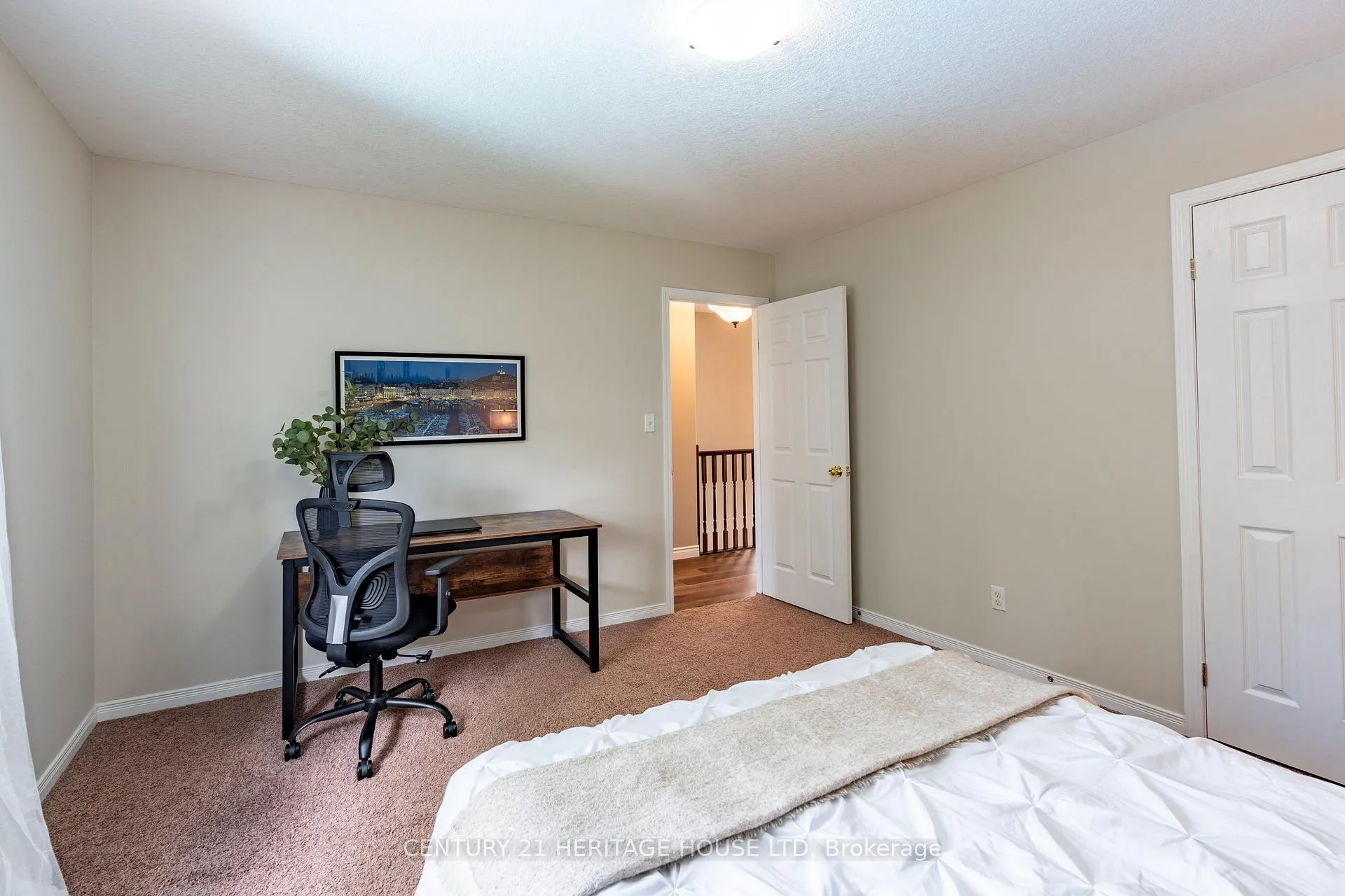 Photo 28 of 35 Parkvale Drive, Kitchener, Huron Park — HOMEH