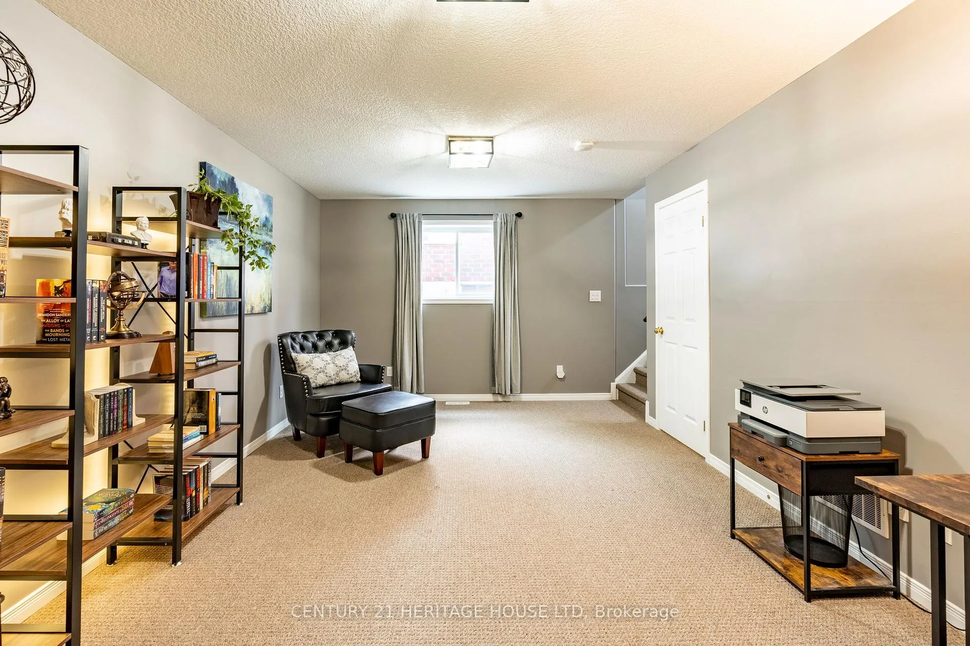 Photo 33 of 35 Parkvale Drive, Kitchener, Huron Park — HOMEH