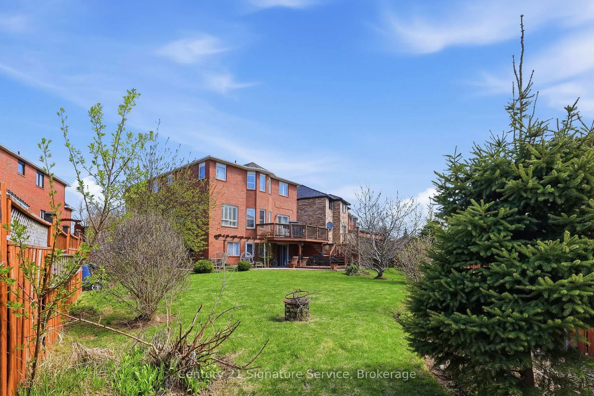 Photo 8 of 784 Avonshire Court, Mississauga, East Credit — HOMEH