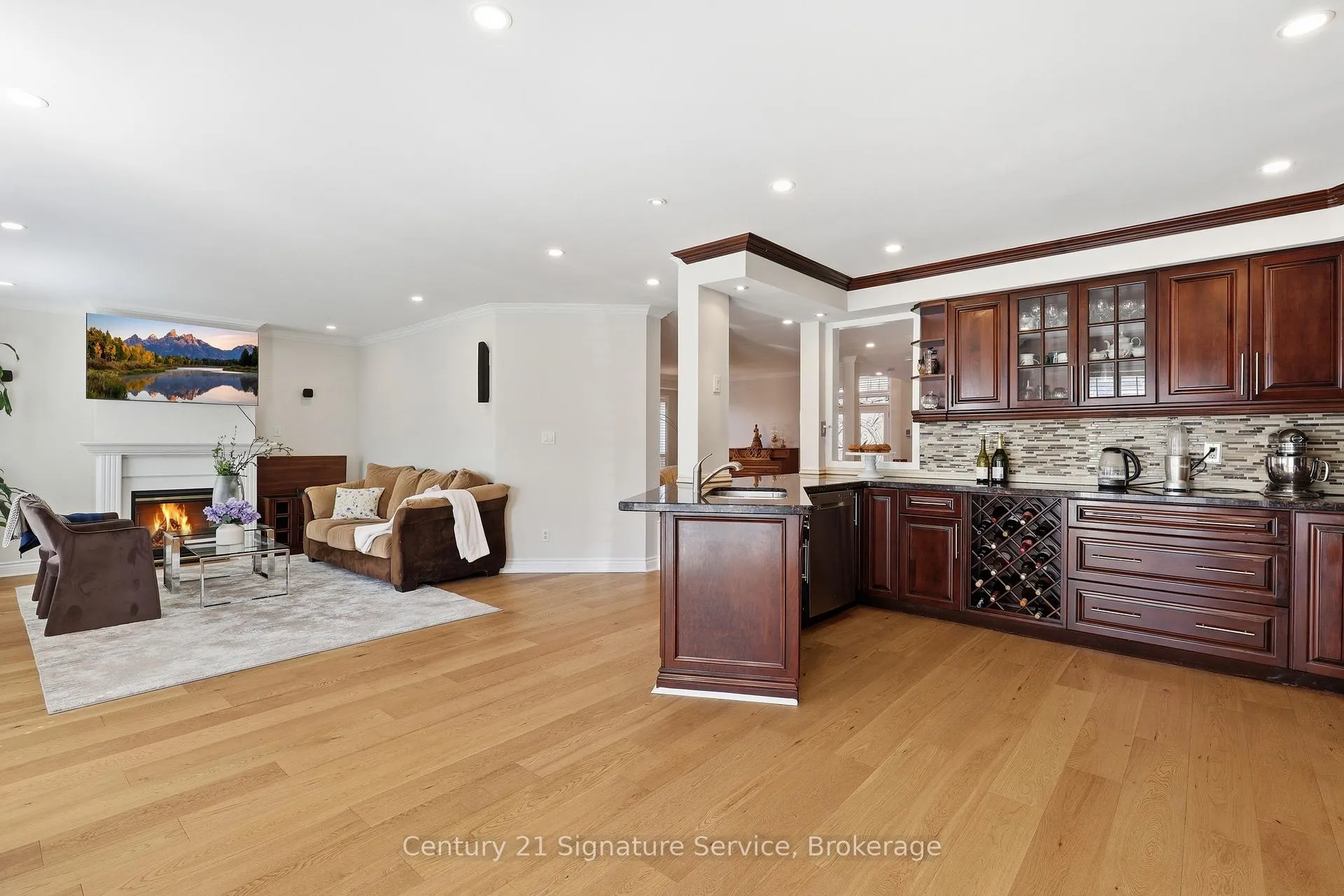 Photo 16 of 784 Avonshire Court, Mississauga, East Credit — HOMEH