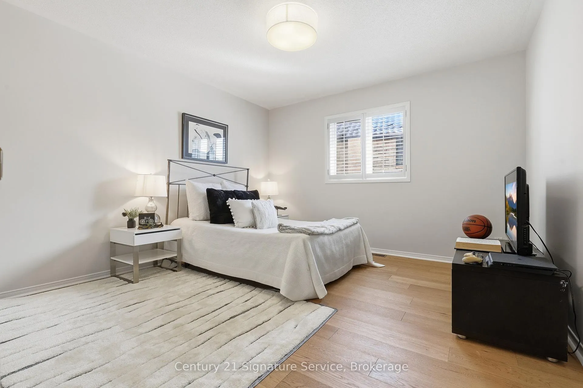 Photo 23 of 784 Avonshire Court, Mississauga, East Credit — HOMEH