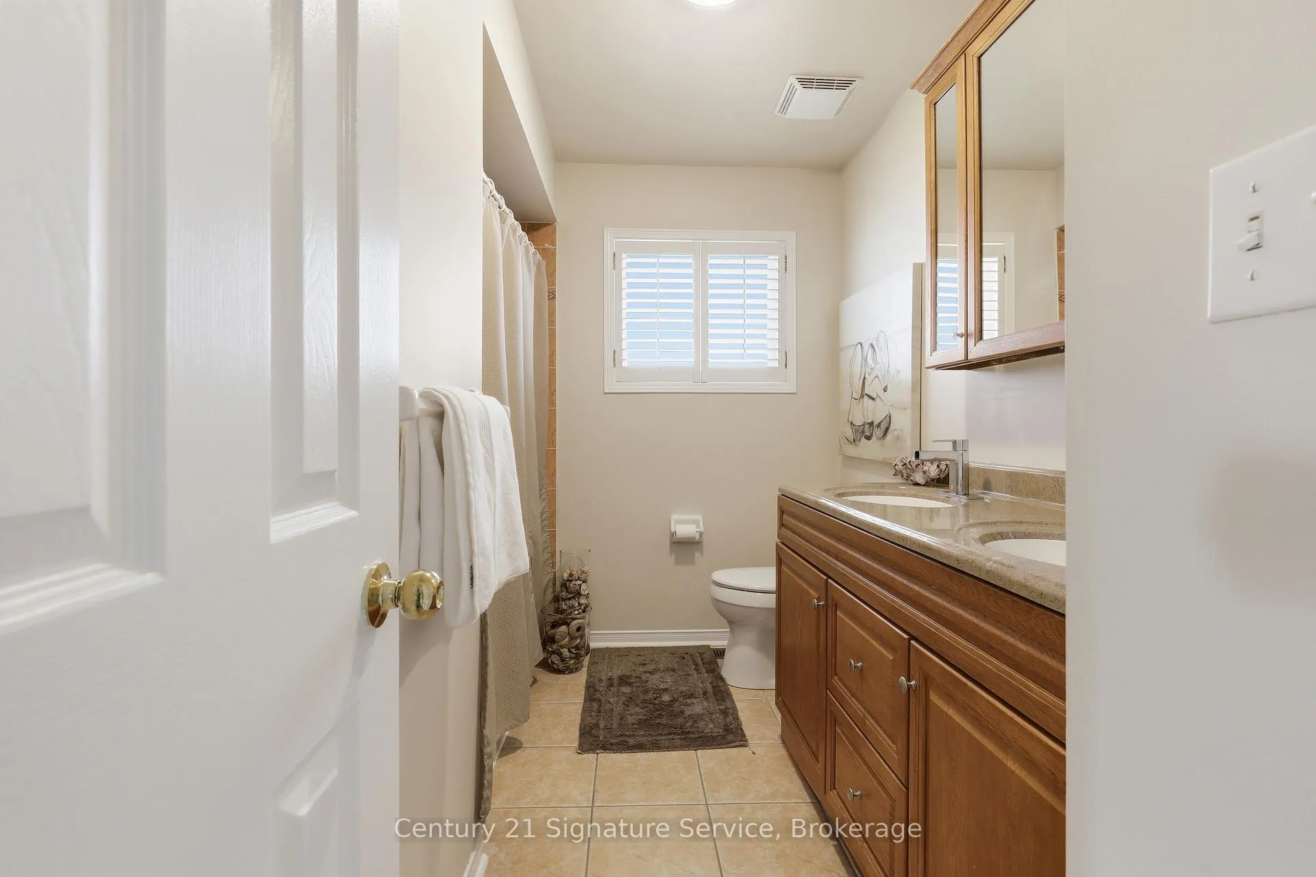 Photo 26 of 784 Avonshire Court, Mississauga, East Credit — HOMEH