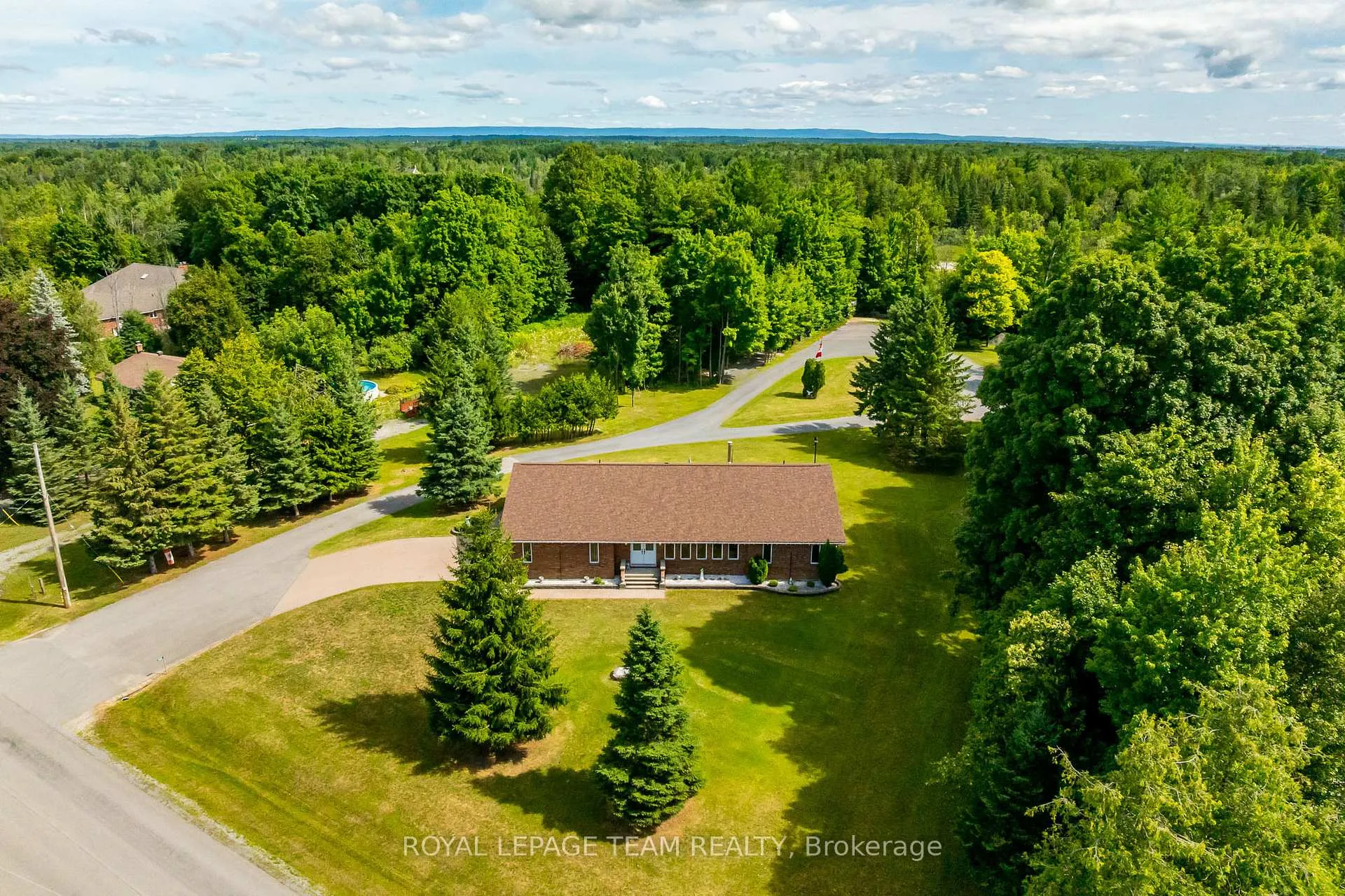 Photo 2 of 634 David Manchester Road, Ottawa, Huntley Ward (South West) — HOMEH