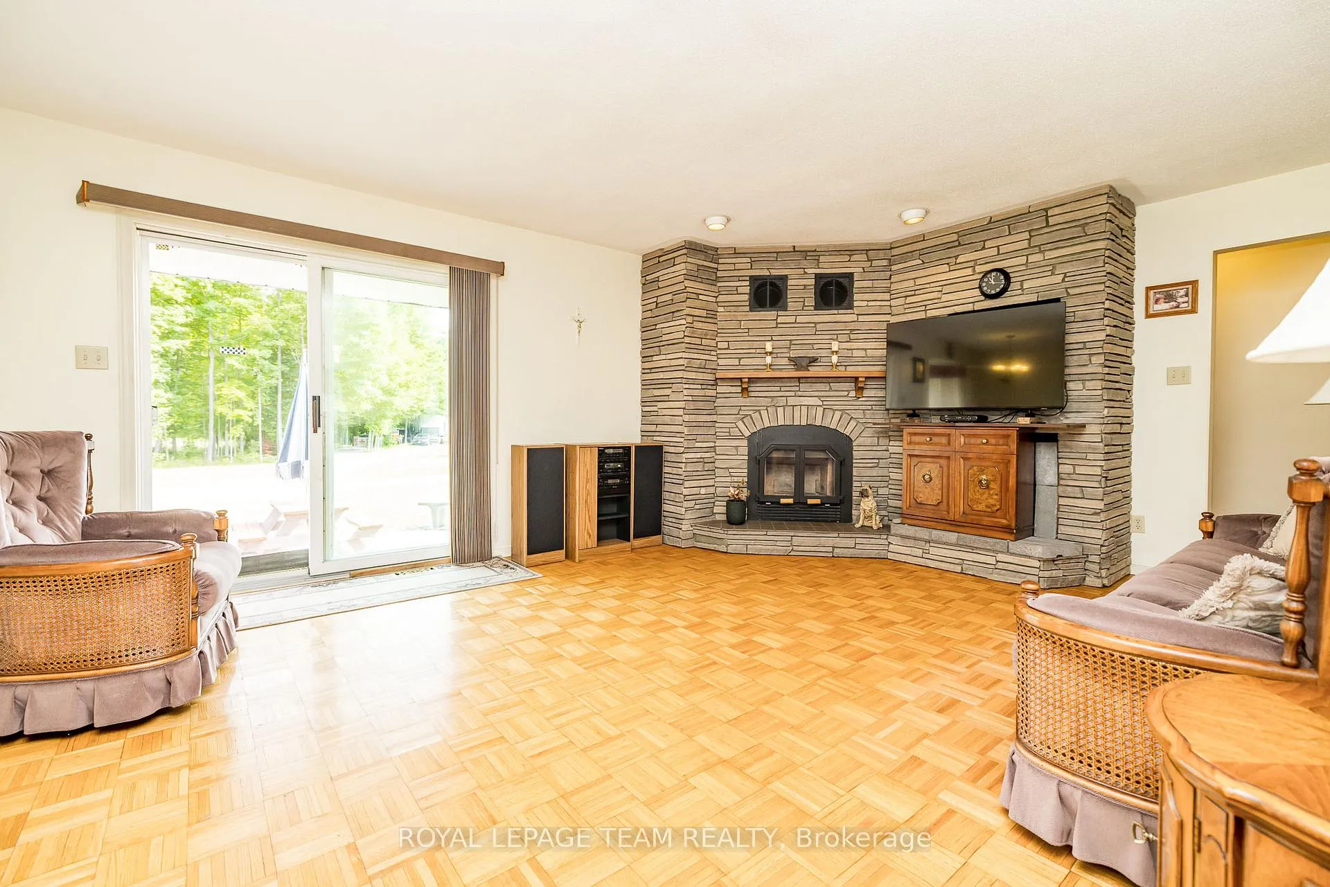 Photo 13 of 634 David Manchester Road, Ottawa, Huntley Ward (South West) — HOMEH