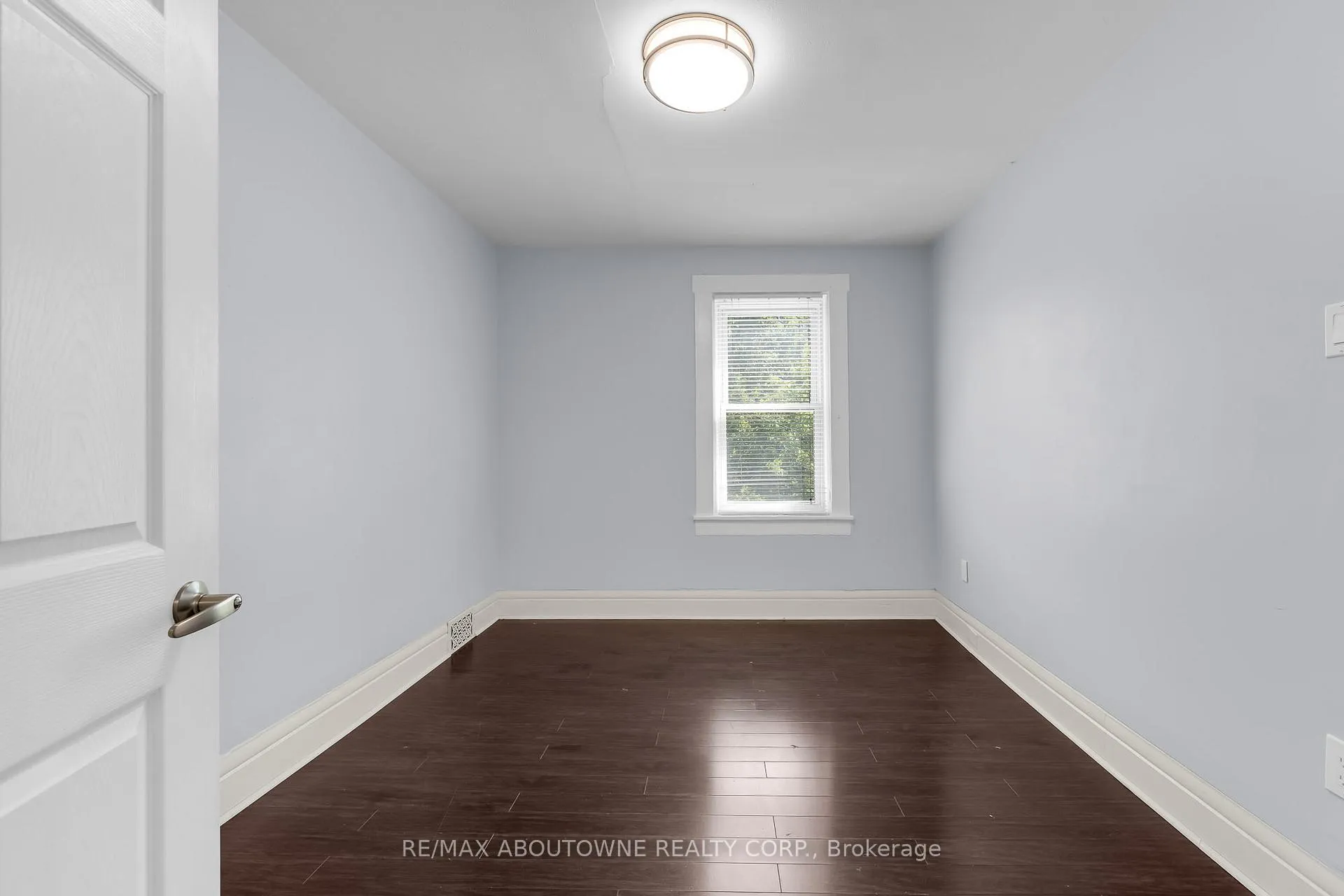 Photo 9 of 153 Lake Street, St. Catharines, Downtown — HOMEH
