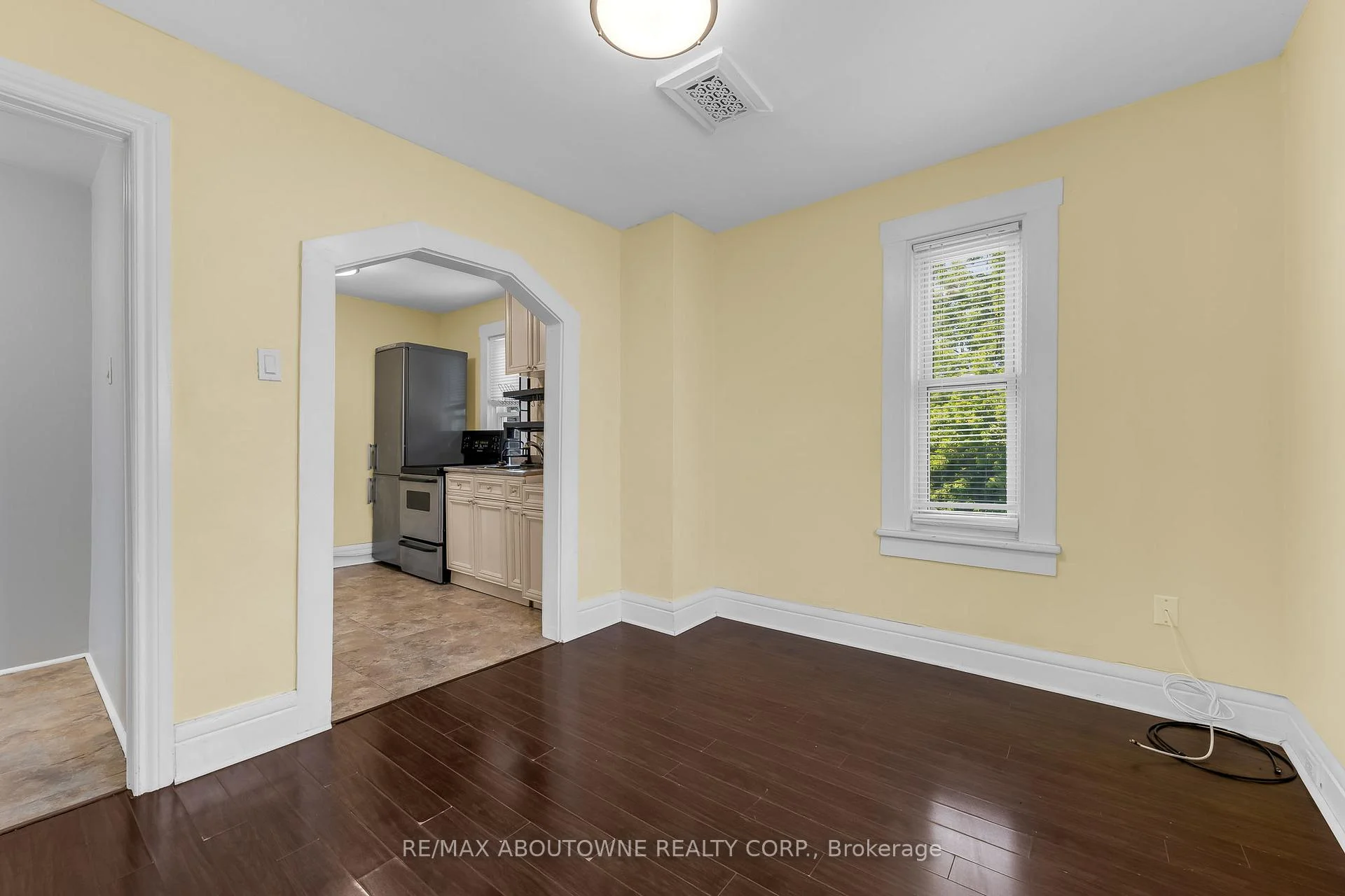 Photo 10 of 153 Lake Street, St. Catharines, Downtown — HOMEH