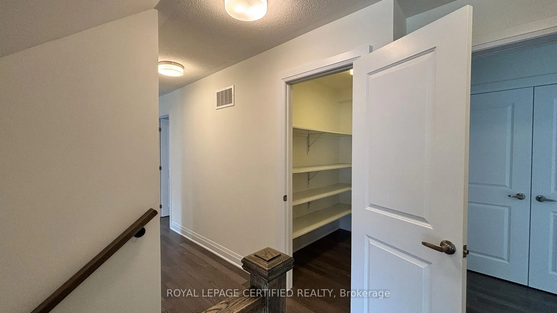 Photo 15 of 3281 Mariner Pass, Oakville, Glenorchy — HOMEH