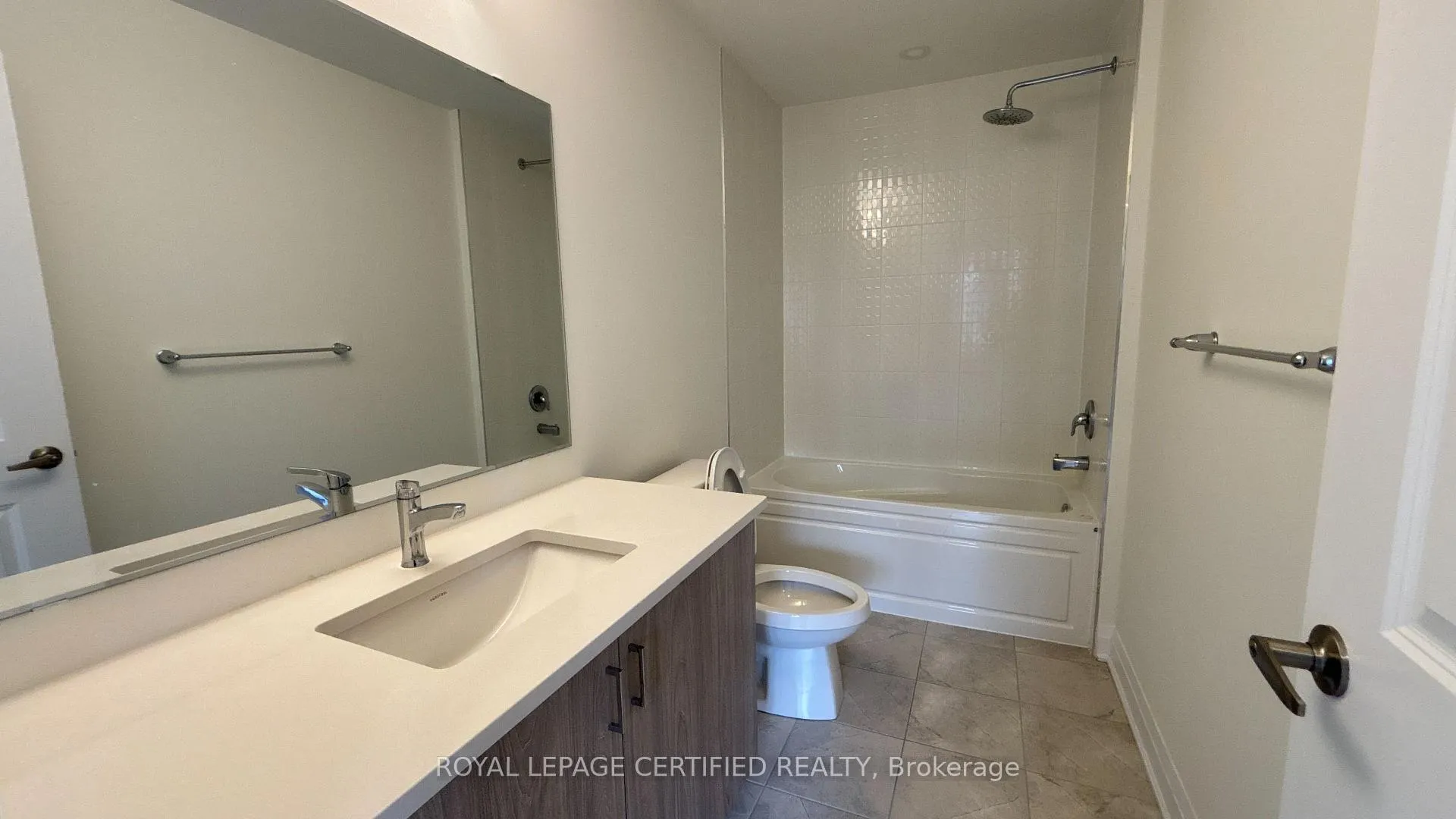 Photo 21 of 3281 Mariner Pass, Oakville, Glenorchy — HOMEH