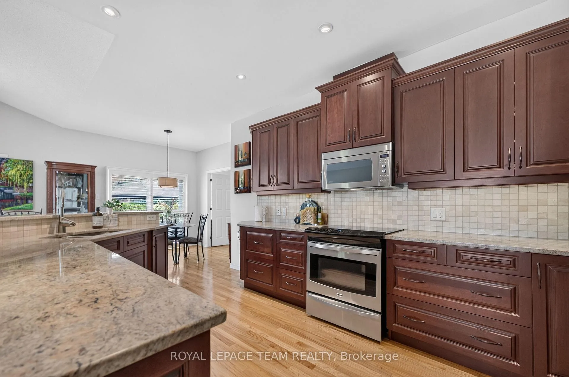 Photo 13 of 3 Goldora Private, Ottawa, Kanata - Kanata Lakes/Heritage Hills — HOMEH