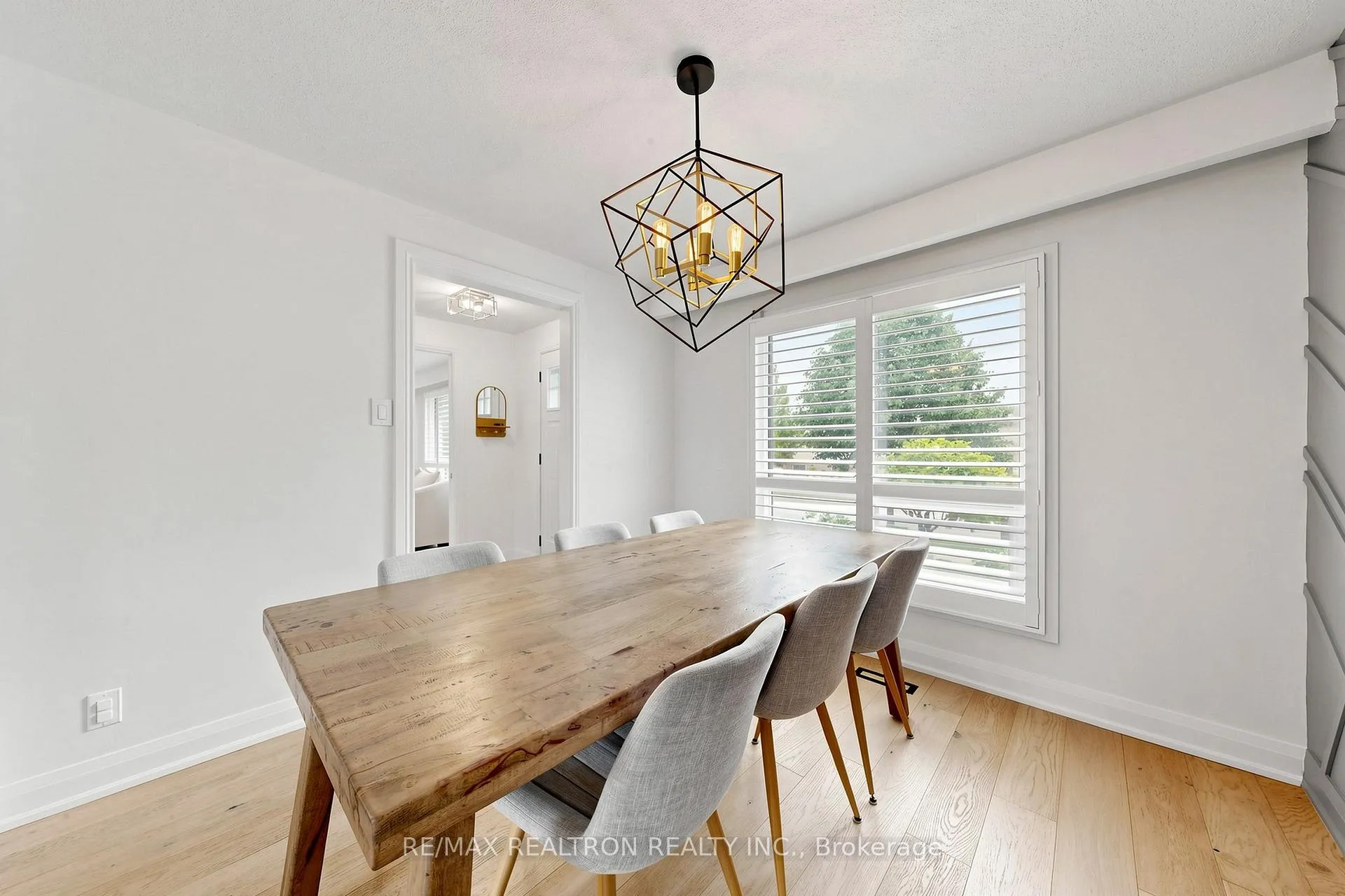 Photo 10 of 6 Dorling Avenue, Ajax, South East — HOMEH